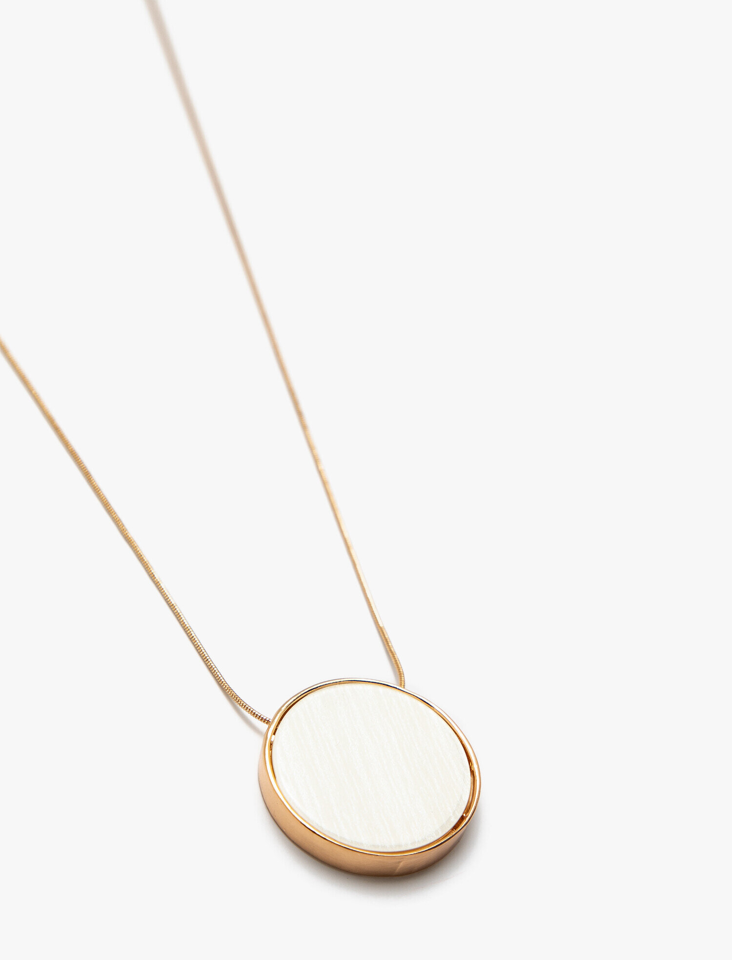  Kadın Metalik Kolye