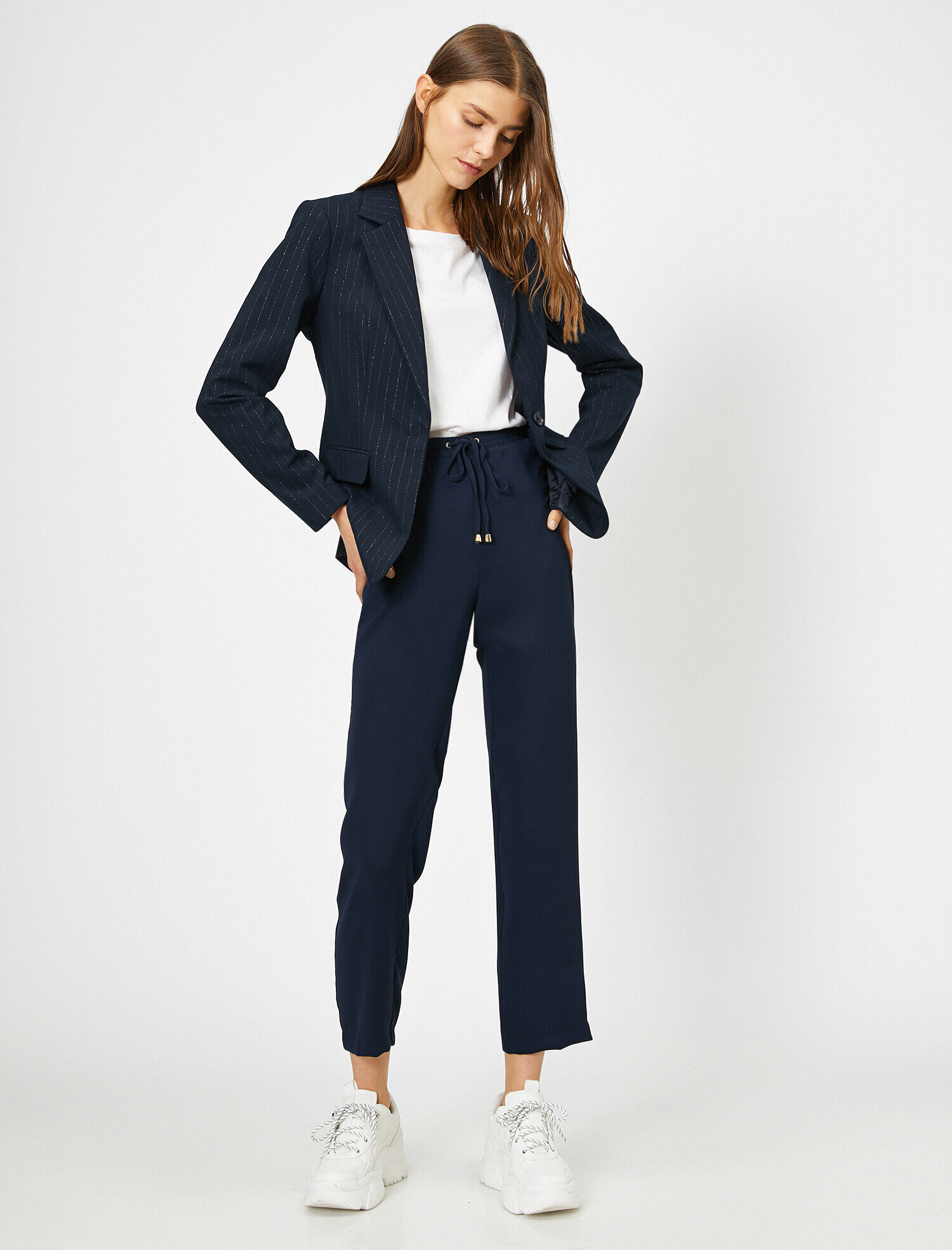   Beli Bağlama Detaylı Pantolon