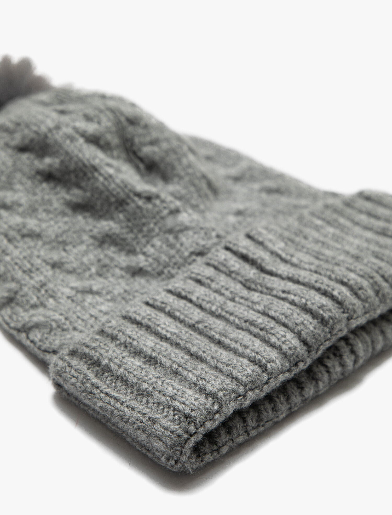  Kadın Ponpon Detaylı Bere