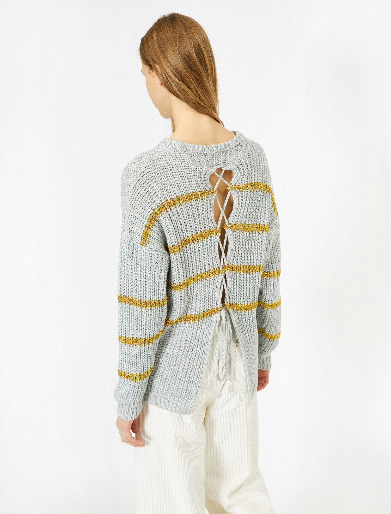   Sırt Detaylı Triko Kazak