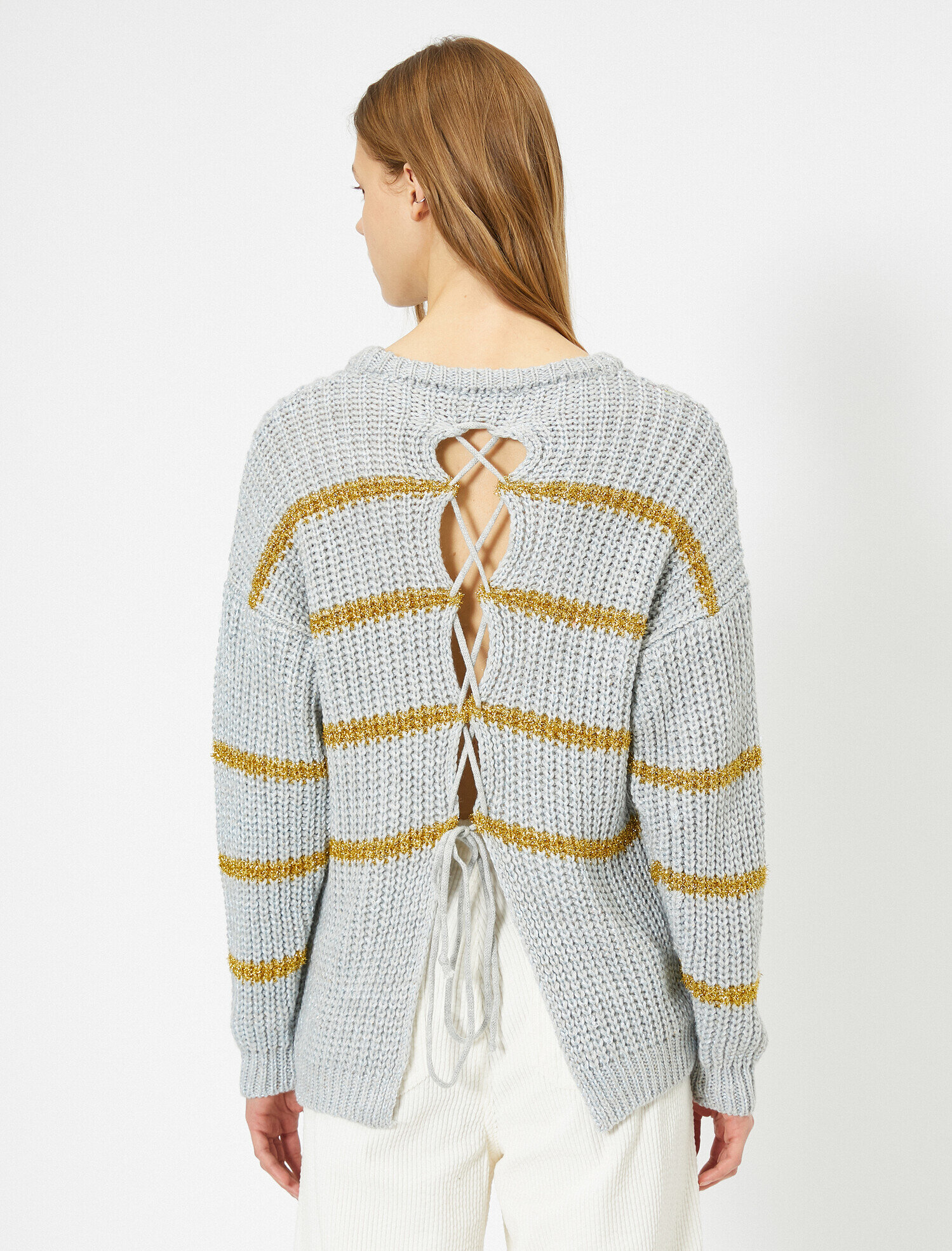   Sırt Detaylı Triko Kazak