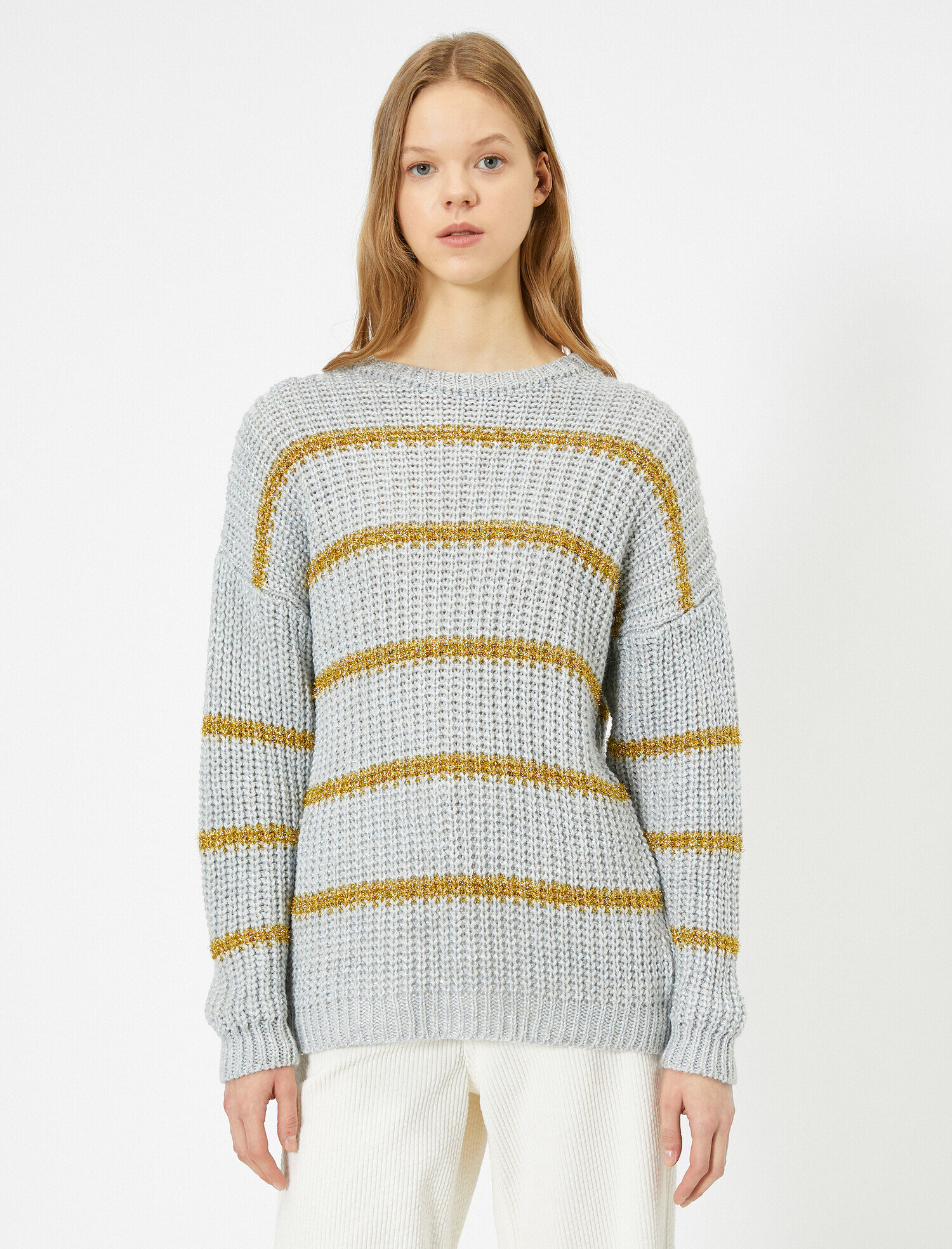   Sırt Detaylı Triko Kazak