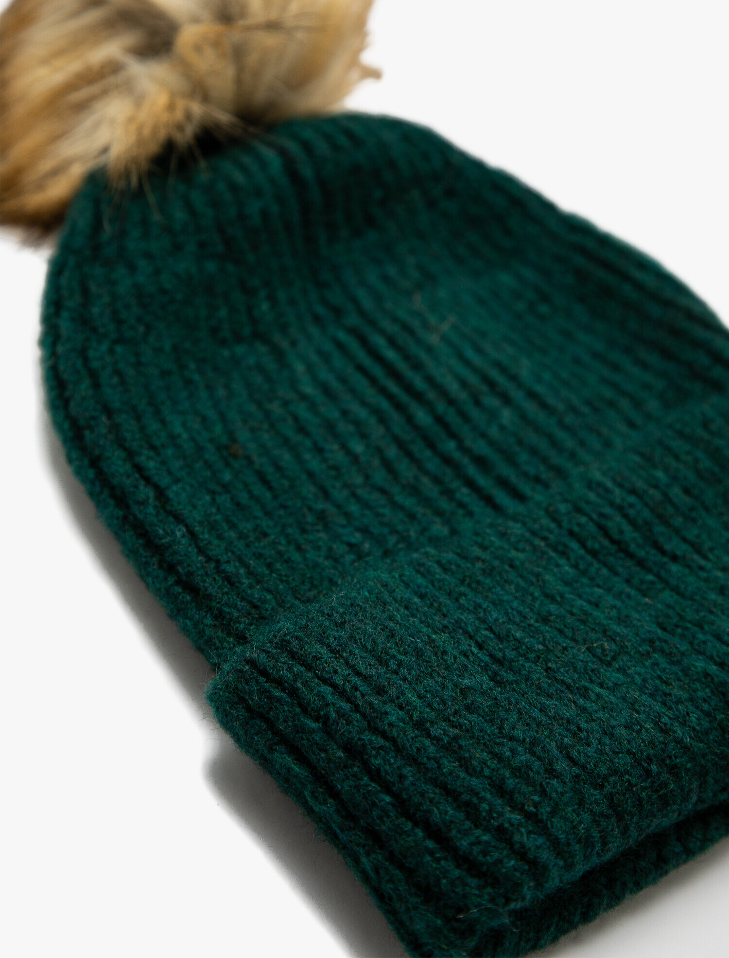  Kadın Ponpon Detaylı Bere