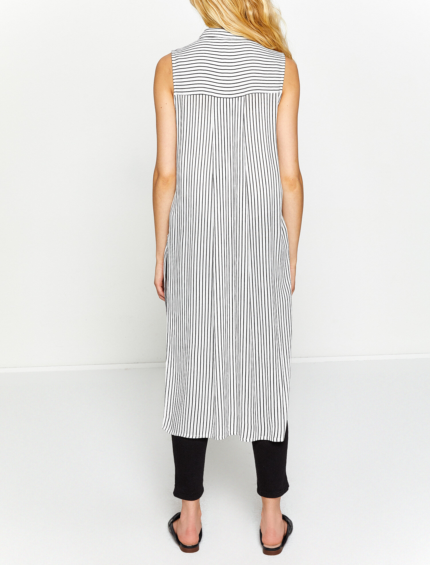   Yırtmaçlı Kolsuz Tunik Gömlek