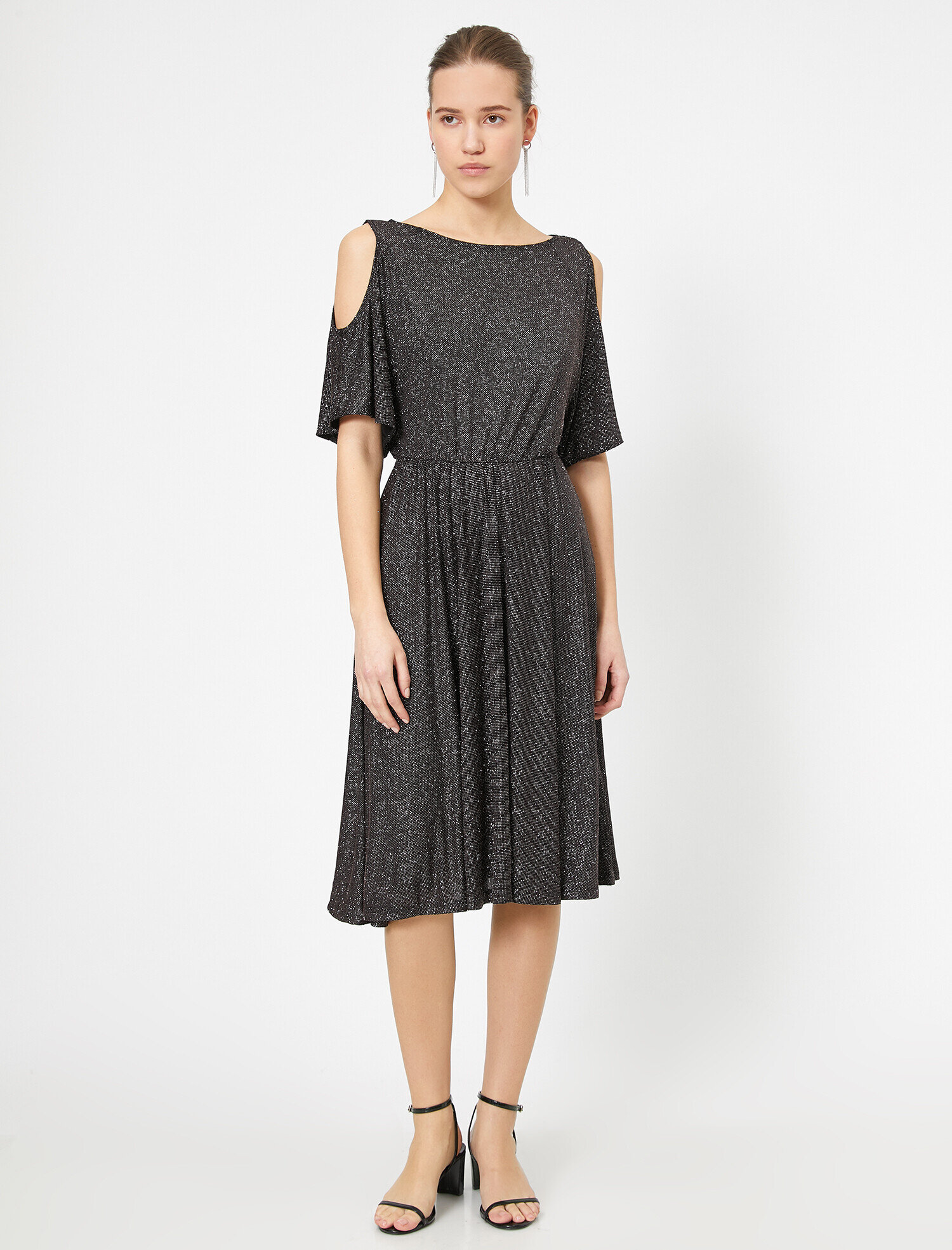   Omuz Detaylı Abiye Elbise