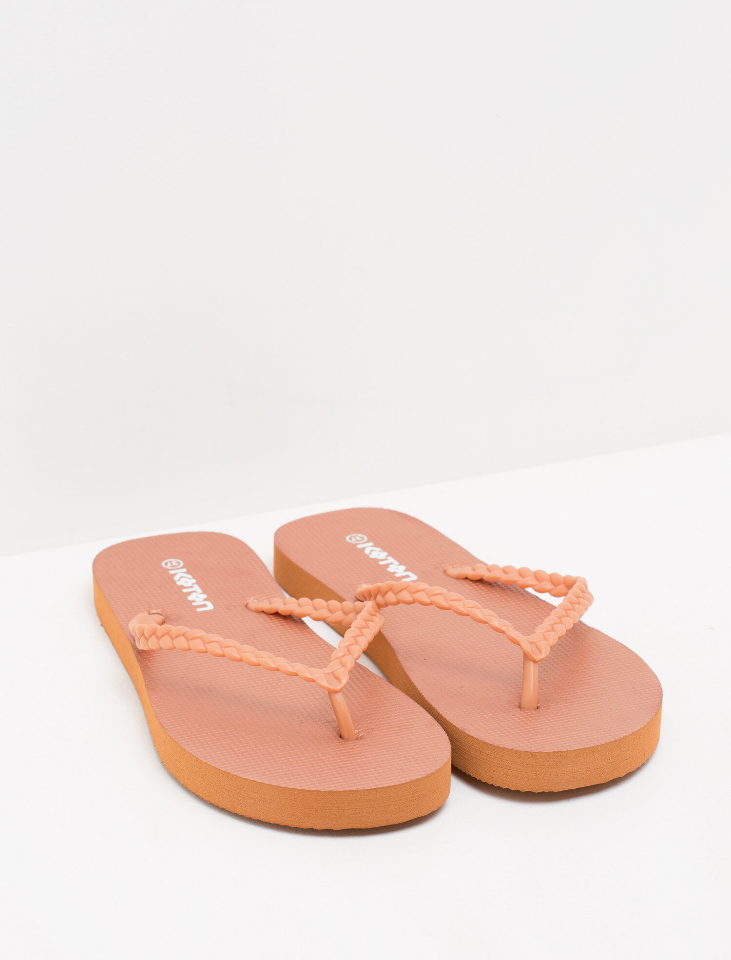  Kadın Parmak Arası Terlik