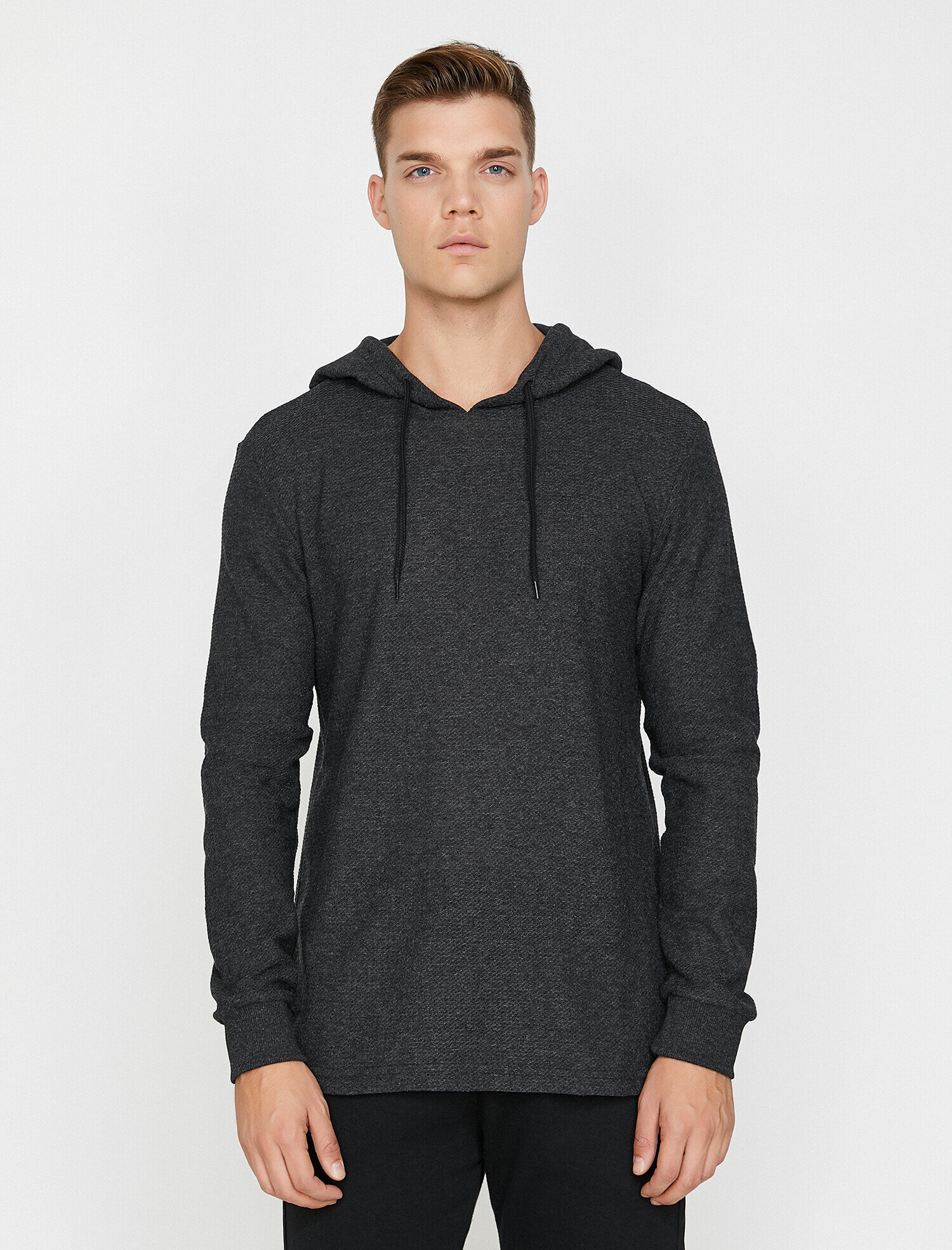   Kapüşonlu Tişört