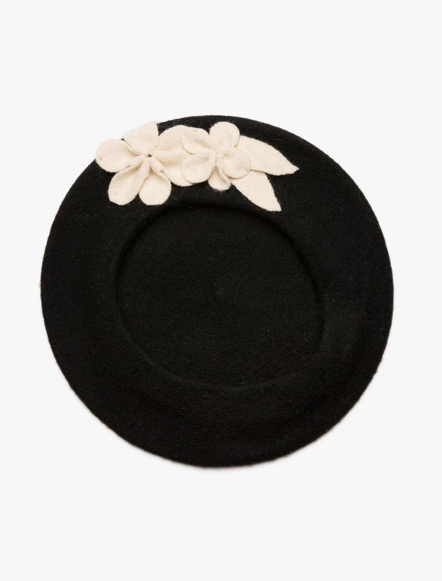  Kadın Çiçek Detaylı Şapka