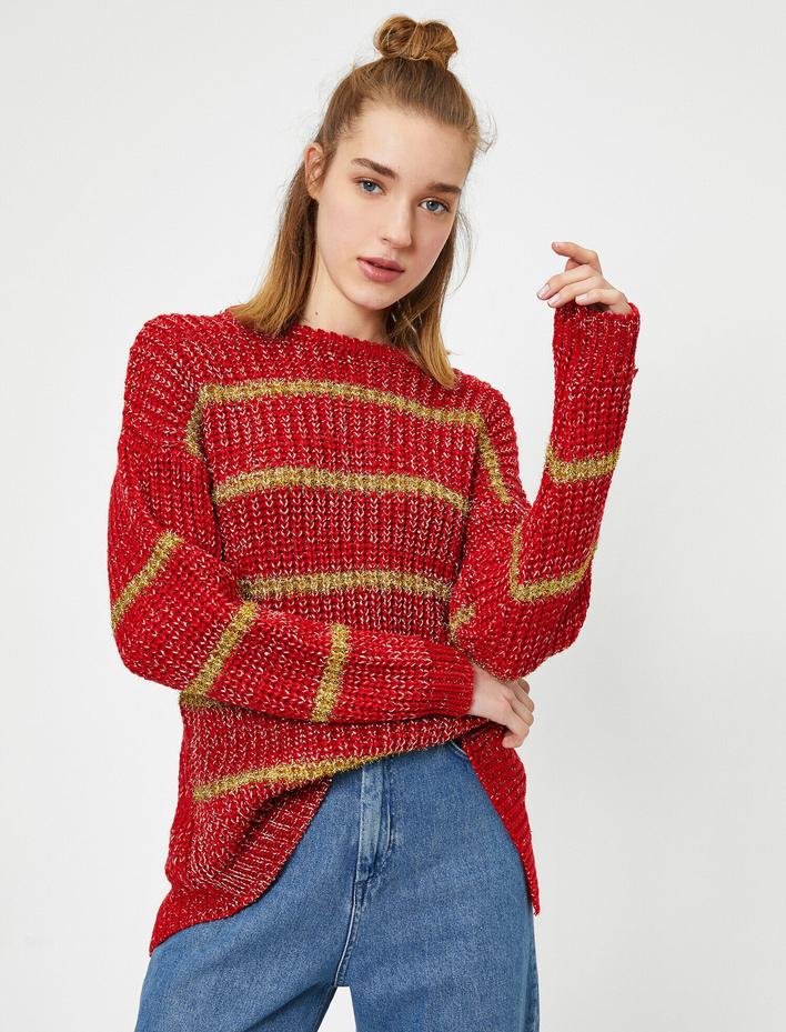  Sırt Detaylı Triko Kazak