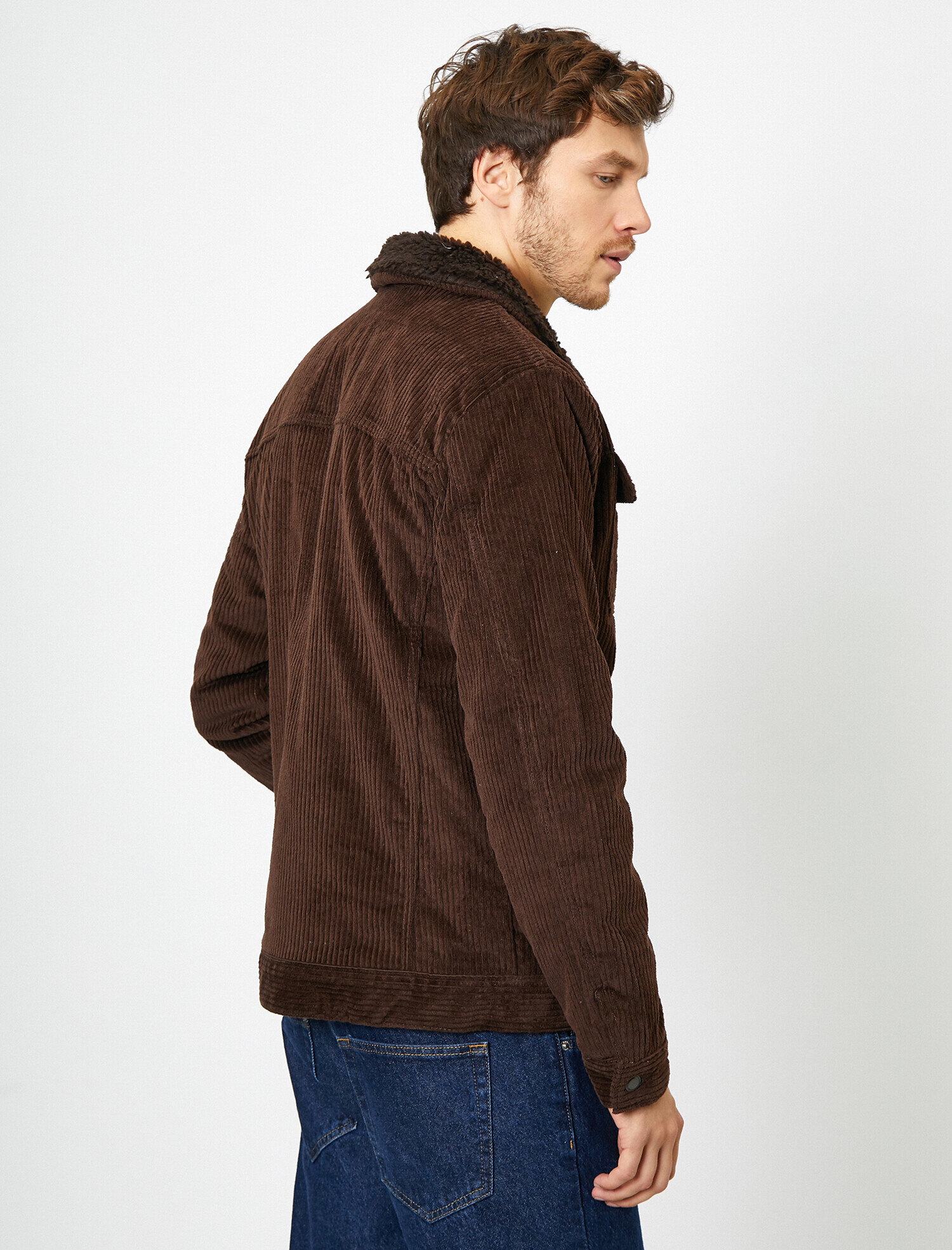 Yakası ve İçi Suni Kürklü Mont