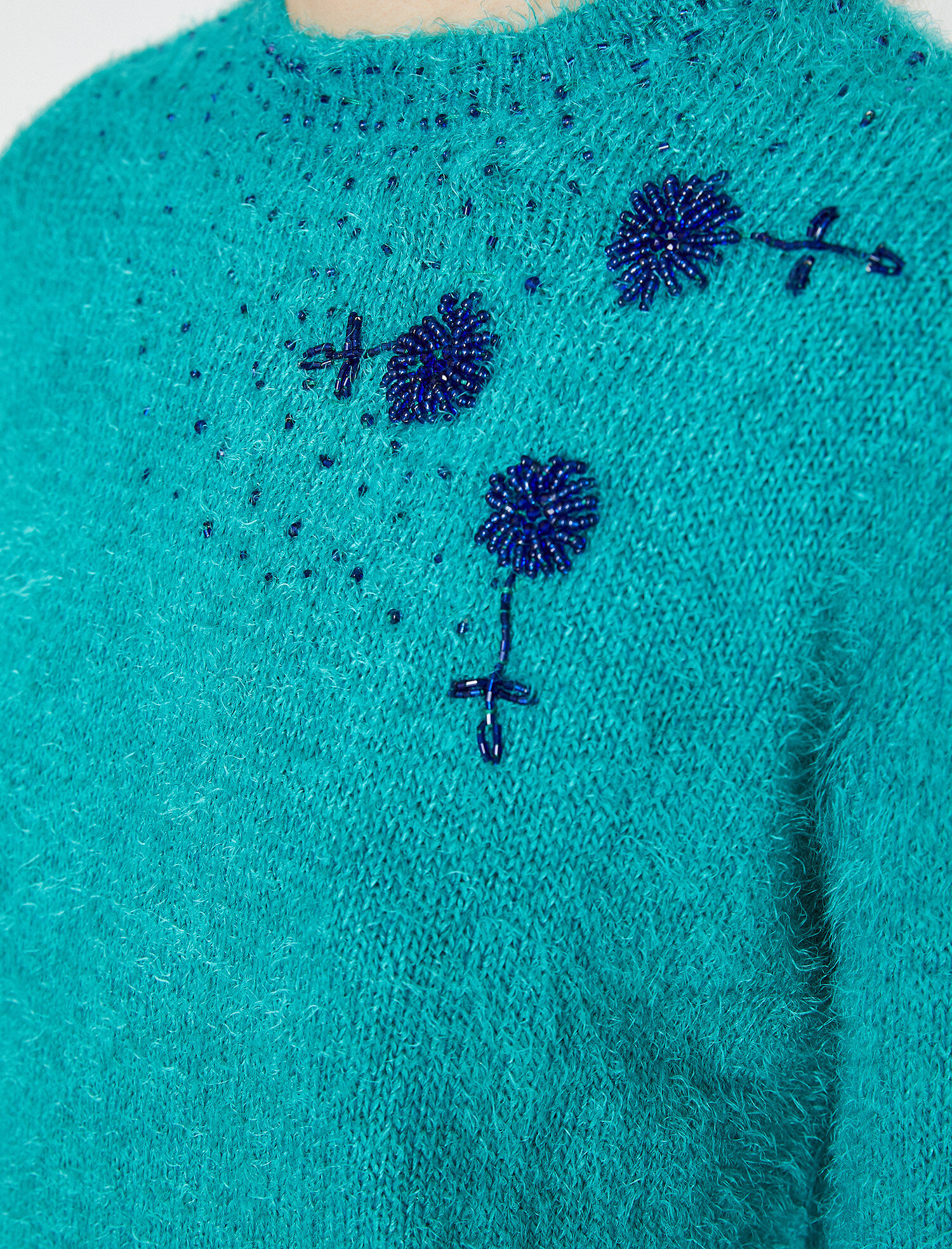   Boncuk İşlemeli Triko Kazak