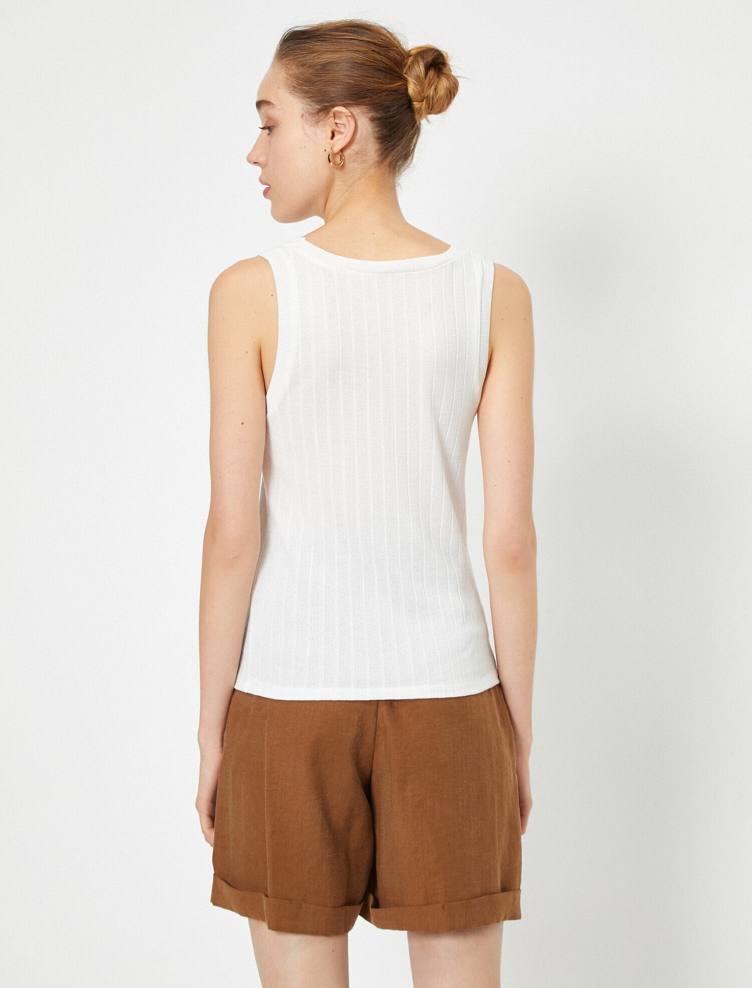   Oyuk Yaka Kolsuz Atlet