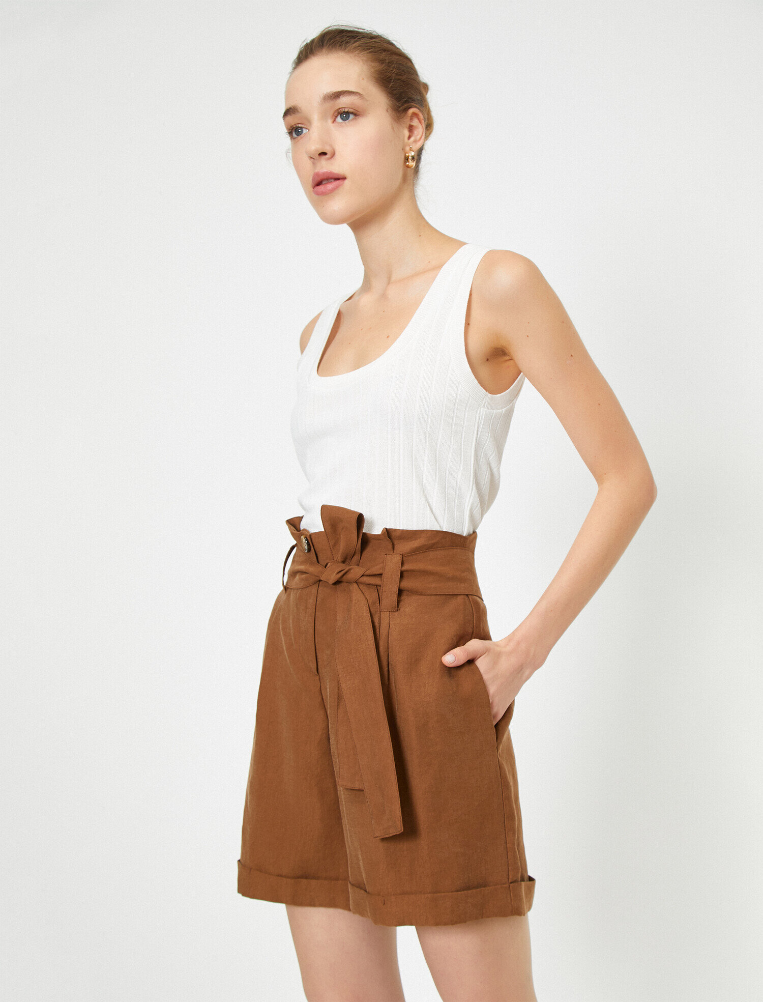   Oyuk Yaka Kolsuz Atlet