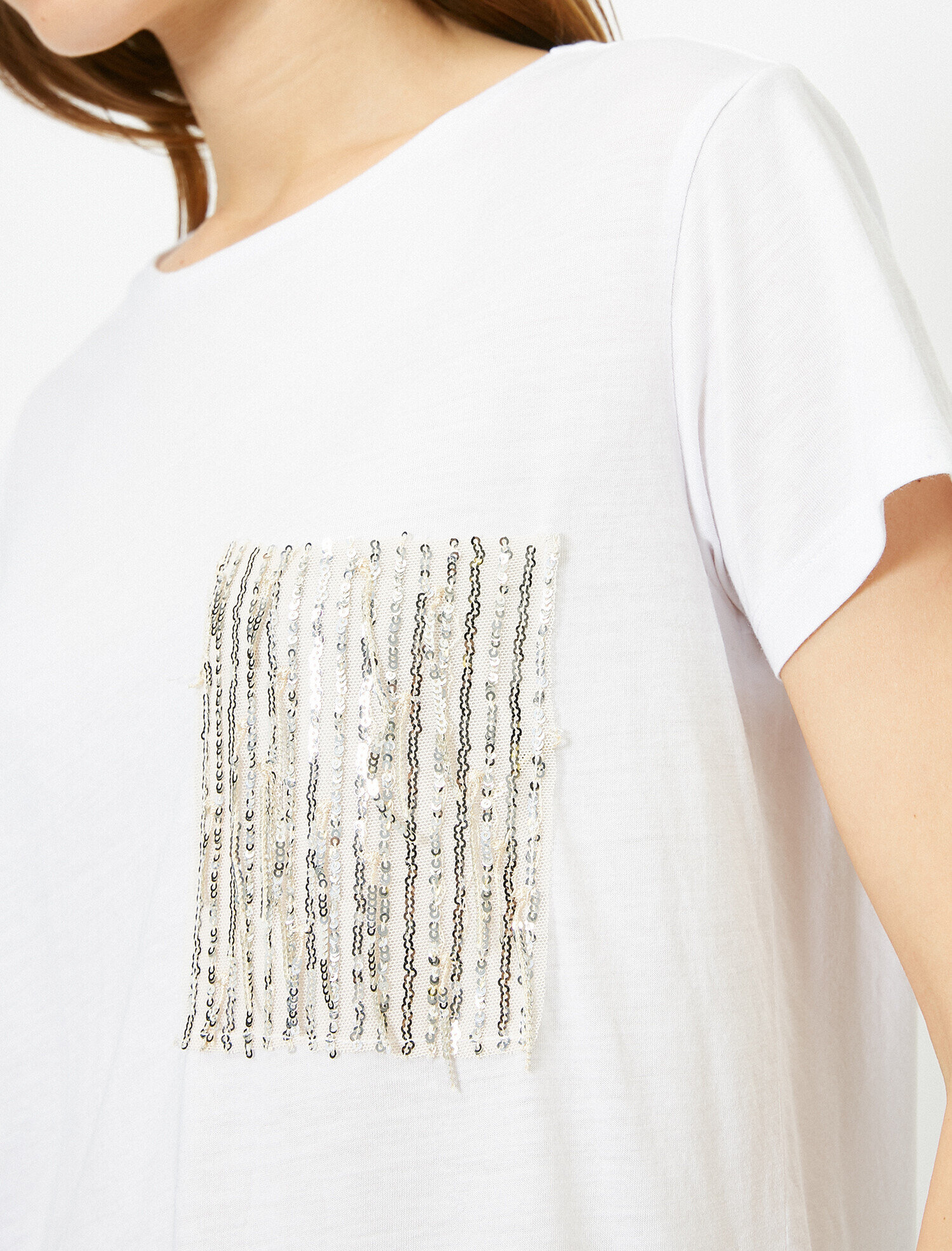   Pul Payet Cep Detaylı Standart Kalıp Bisiklet Yaka Tişört