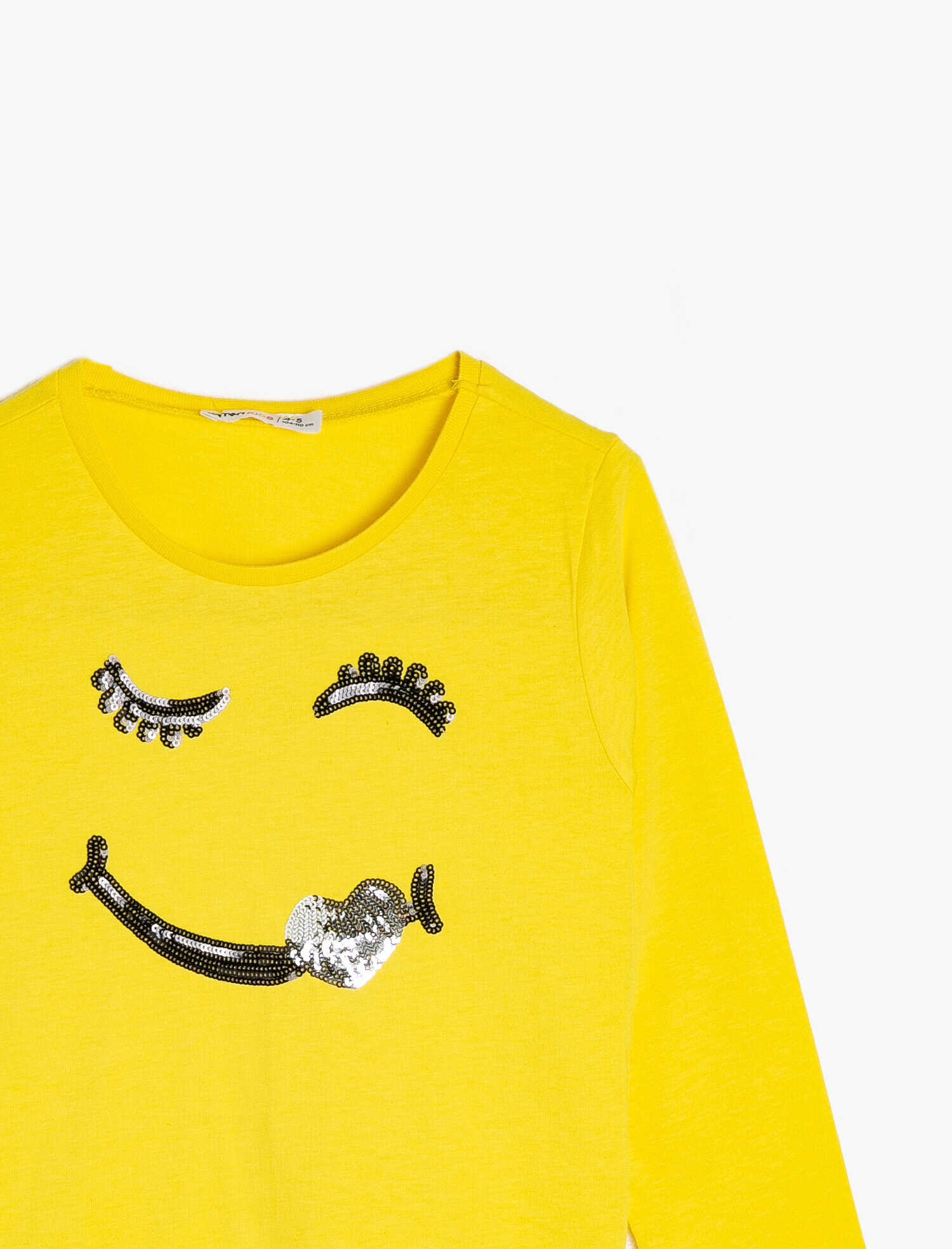  Kız Çocuk Pul Detaylı Tişört