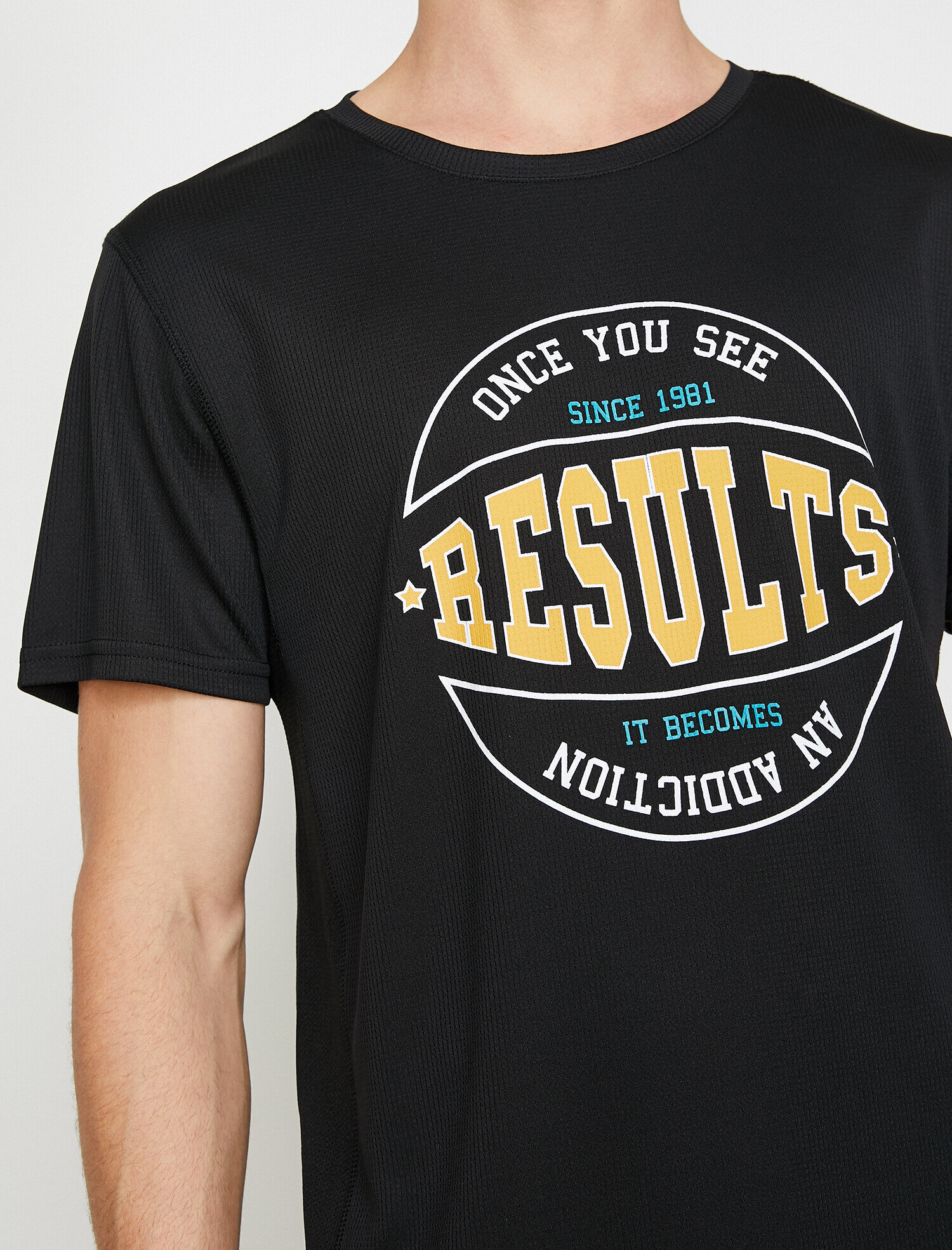 Yazılı Baskılı T-Shirt