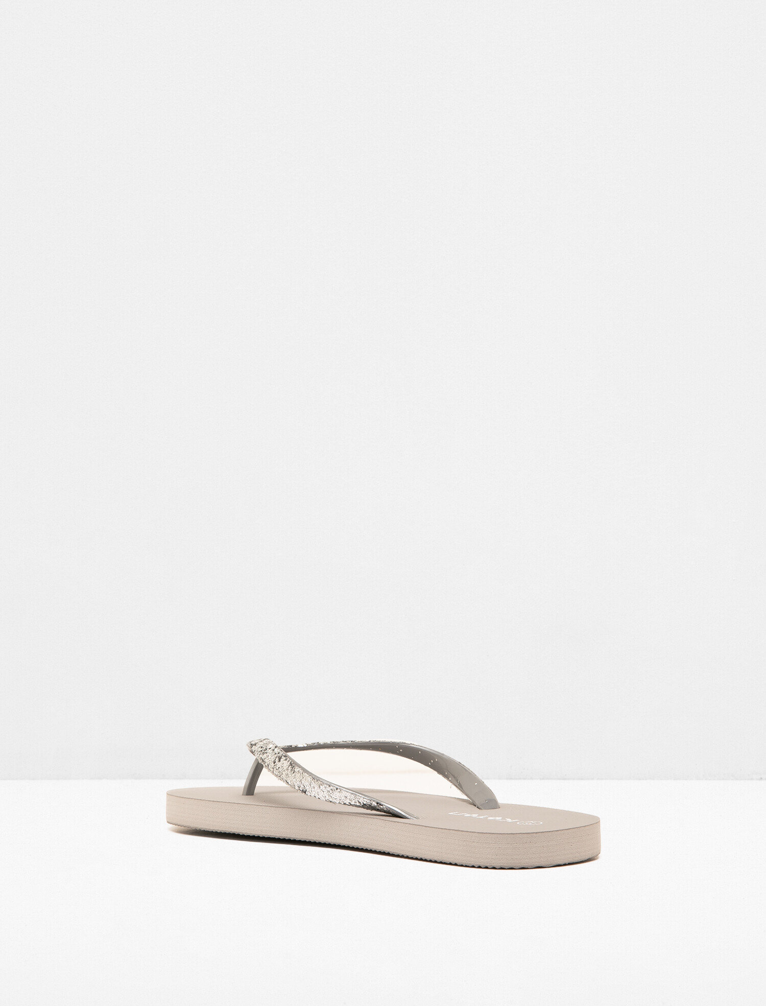  Kadın Parmak Arası Terlik