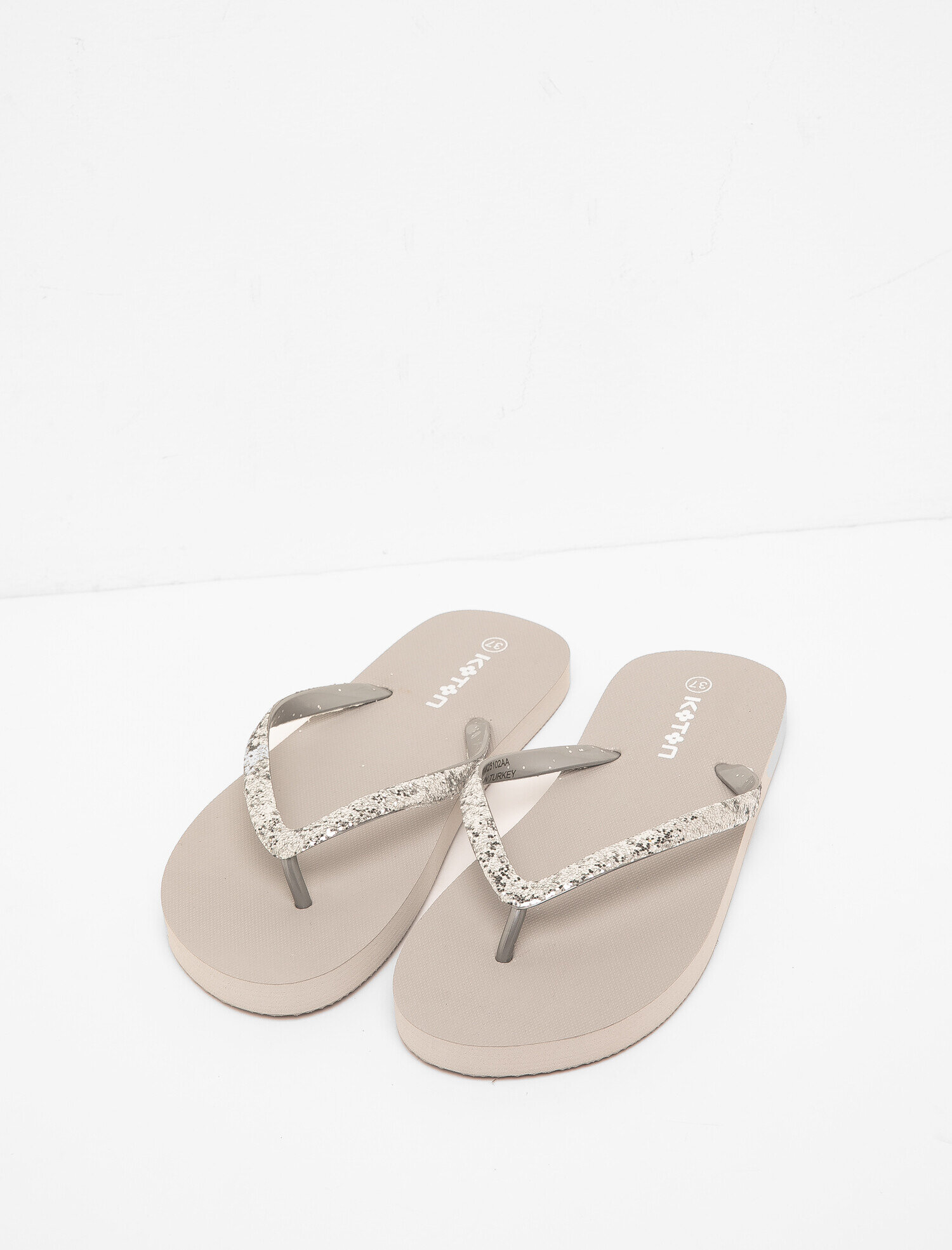  Kadın Parmak Arası Terlik