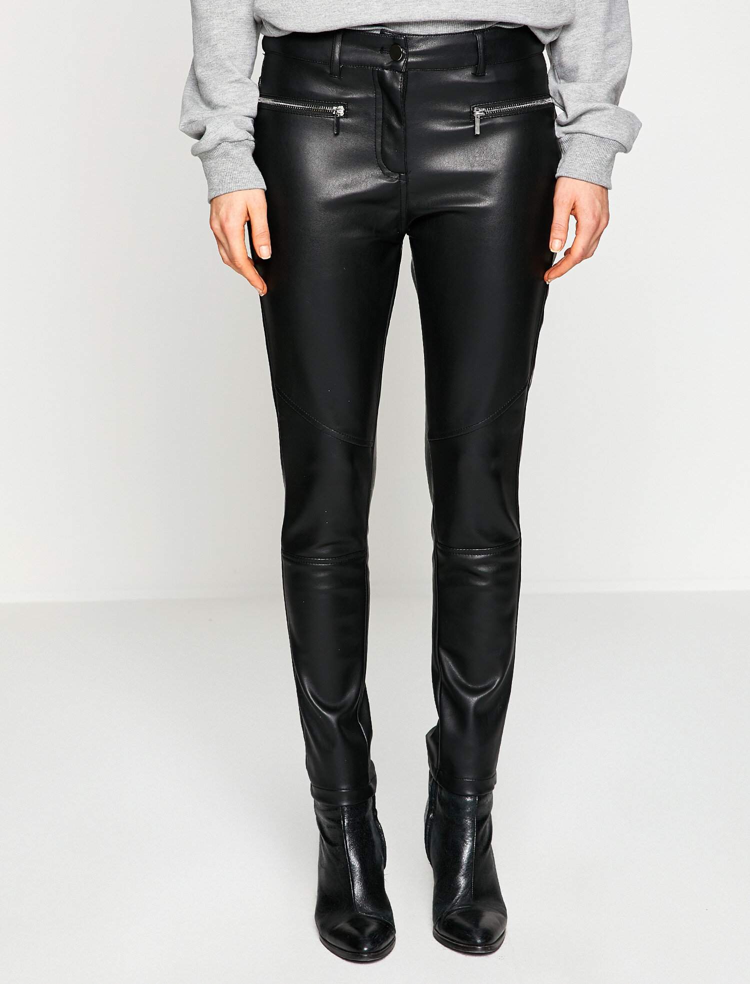   Deri Görünümlü Pantolon