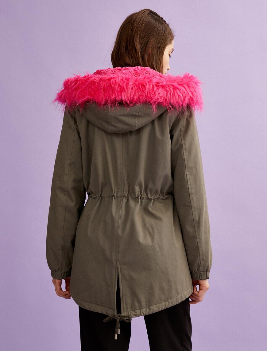   Kapüşonlu Parka