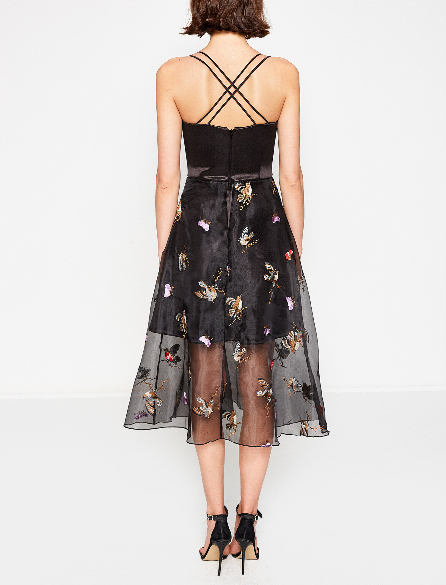   Tül Detaylı Elbise