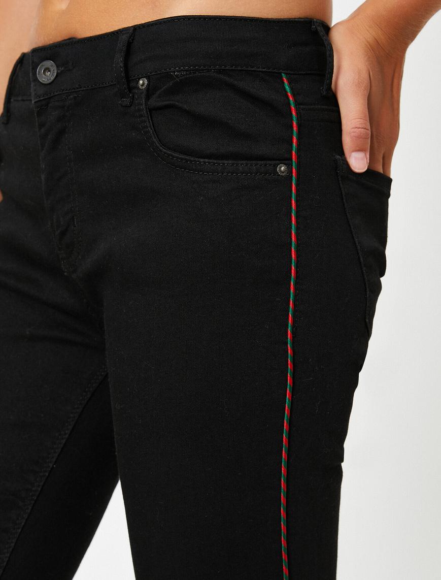   High Waist Embroidered Cigarette Jeans