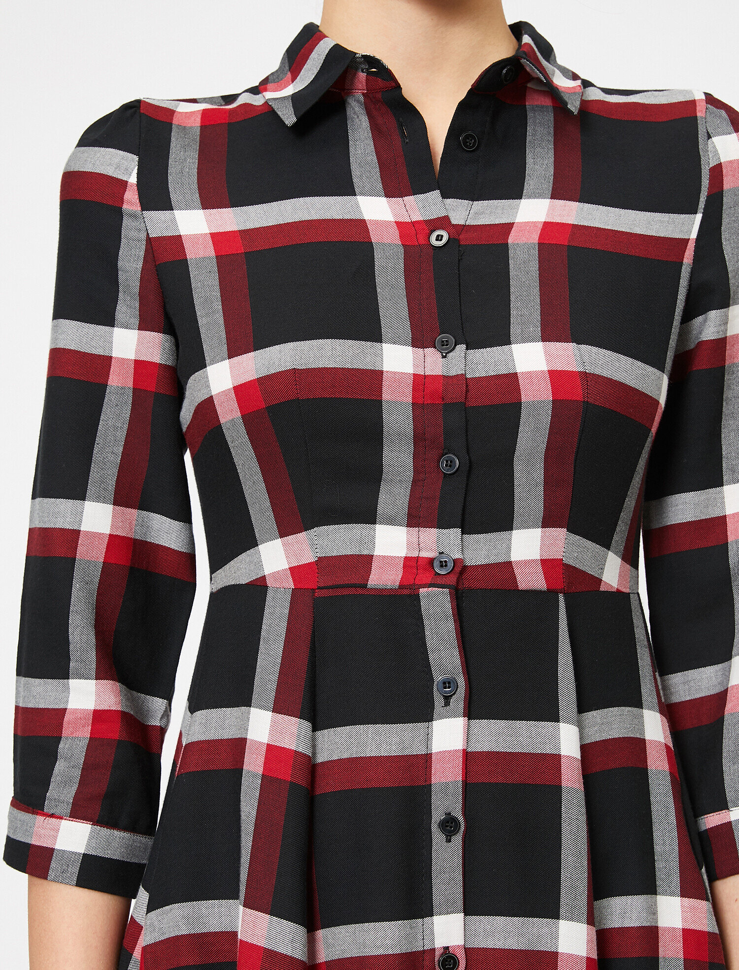   Gömlek Yaka Düğme Detaylı Ekoseli Uzun Elbise