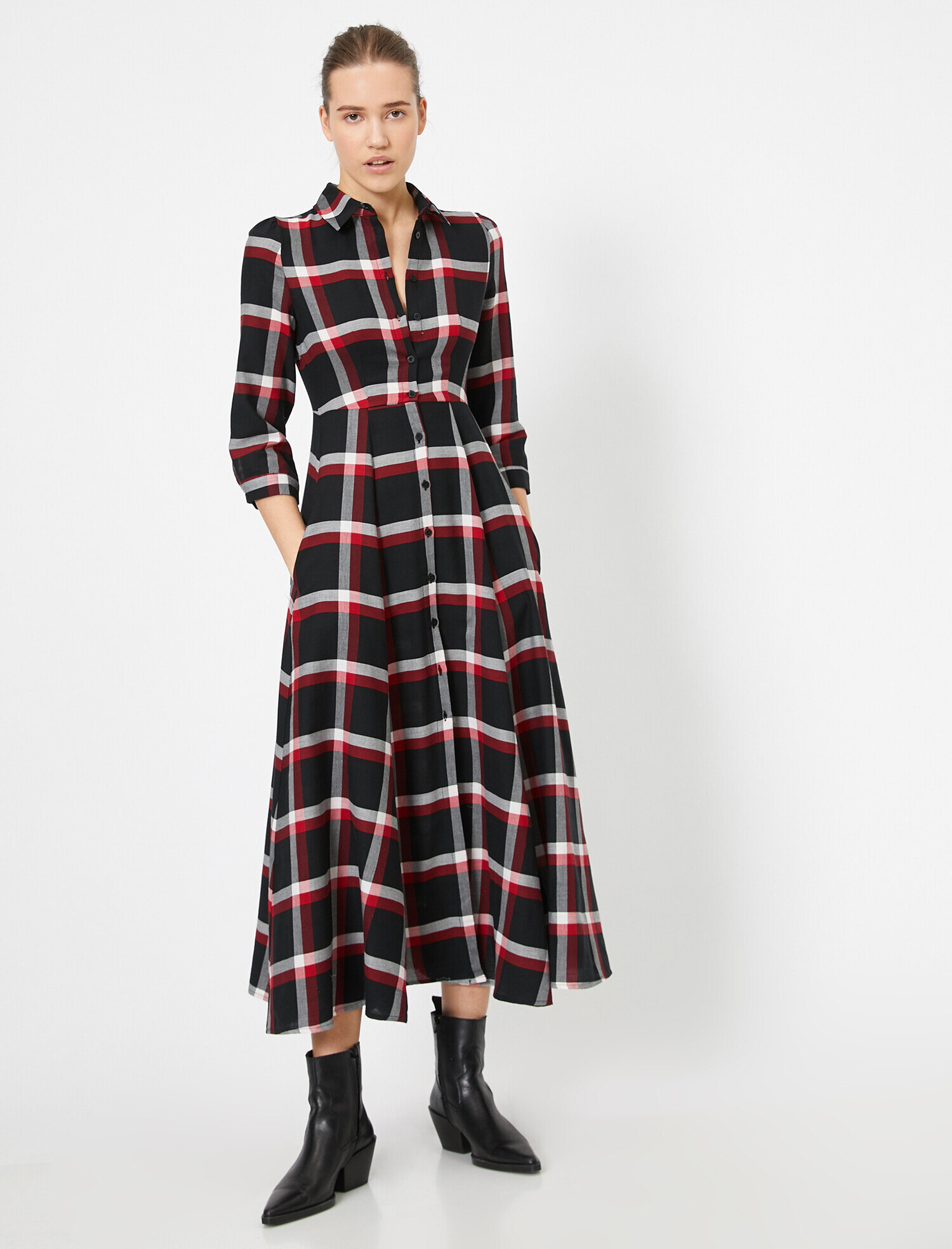   Gömlek Yaka Düğme Detaylı Ekoseli Uzun Elbise