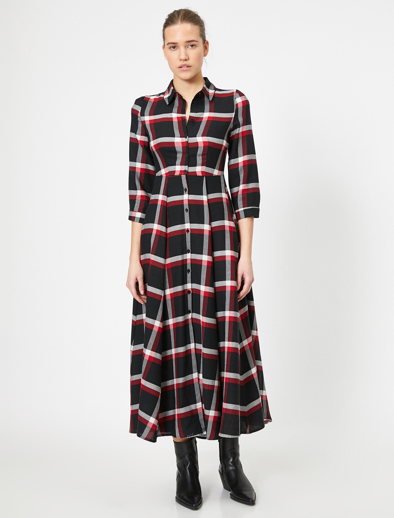   Gömlek Yaka Düğme Detaylı Ekoseli Uzun Elbise