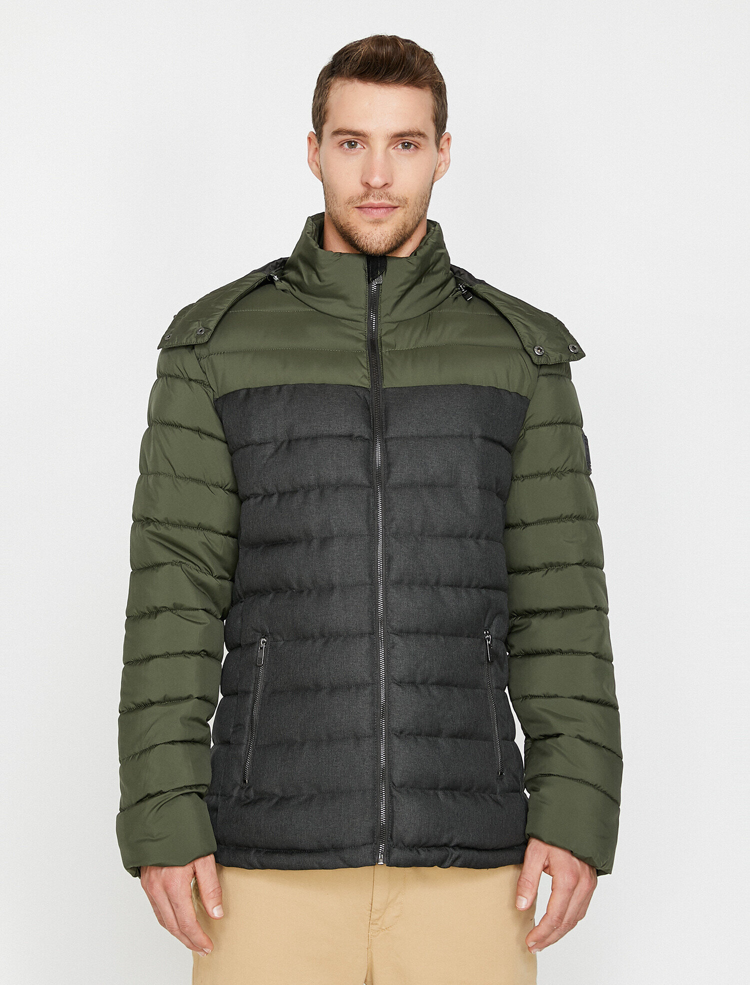   Kapüşonlu Şişme Mont