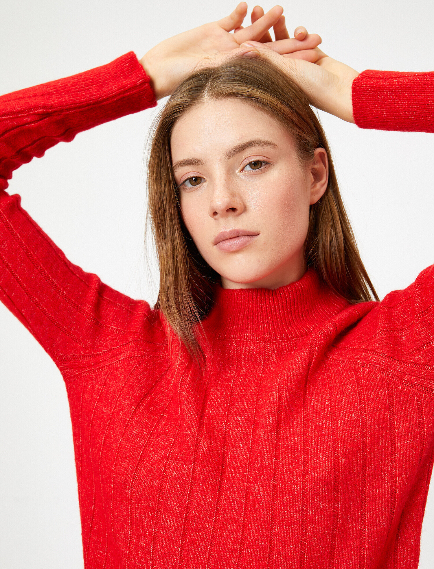   Yüksek Yaka Triko Kazak