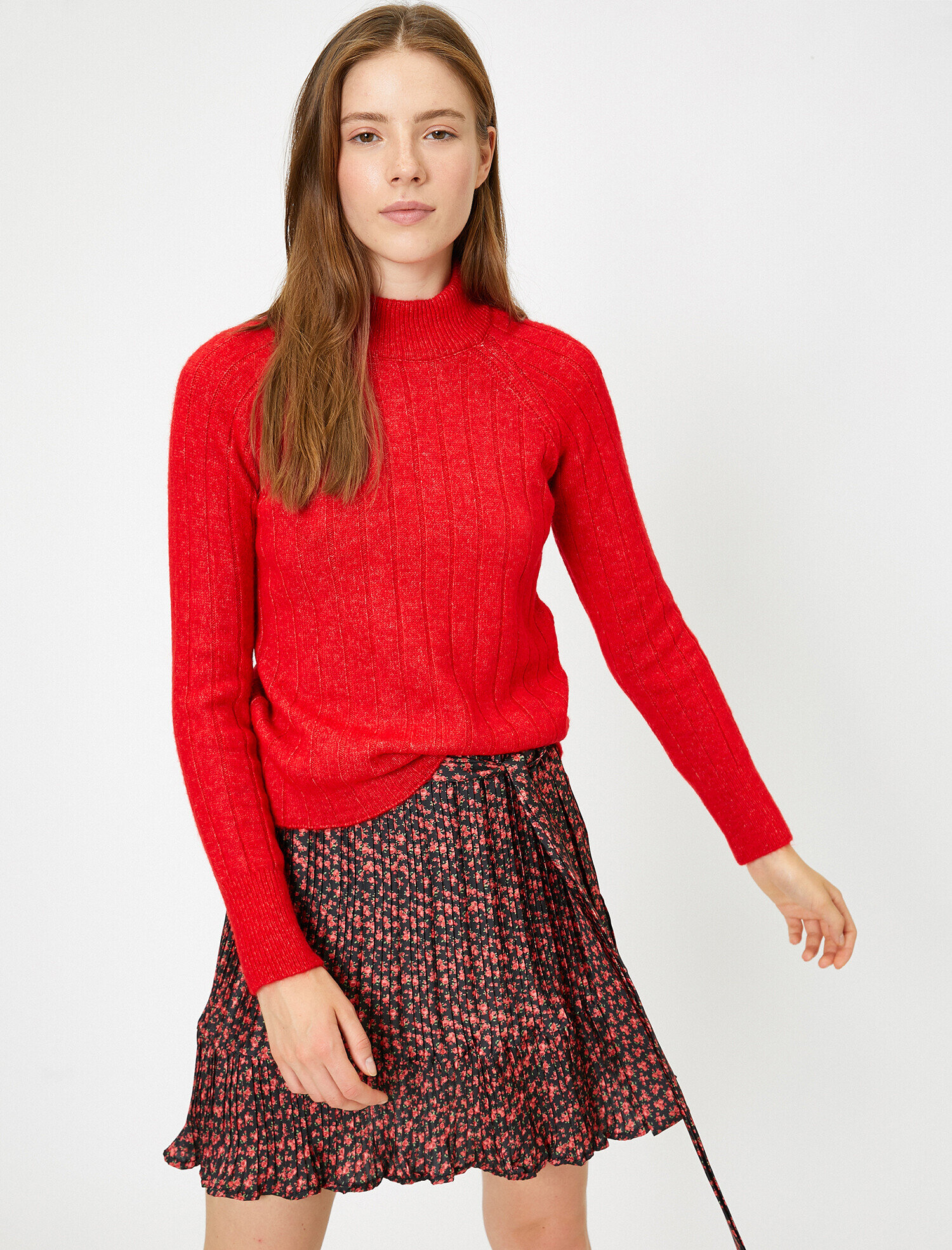   Yüksek Yaka Triko Kazak