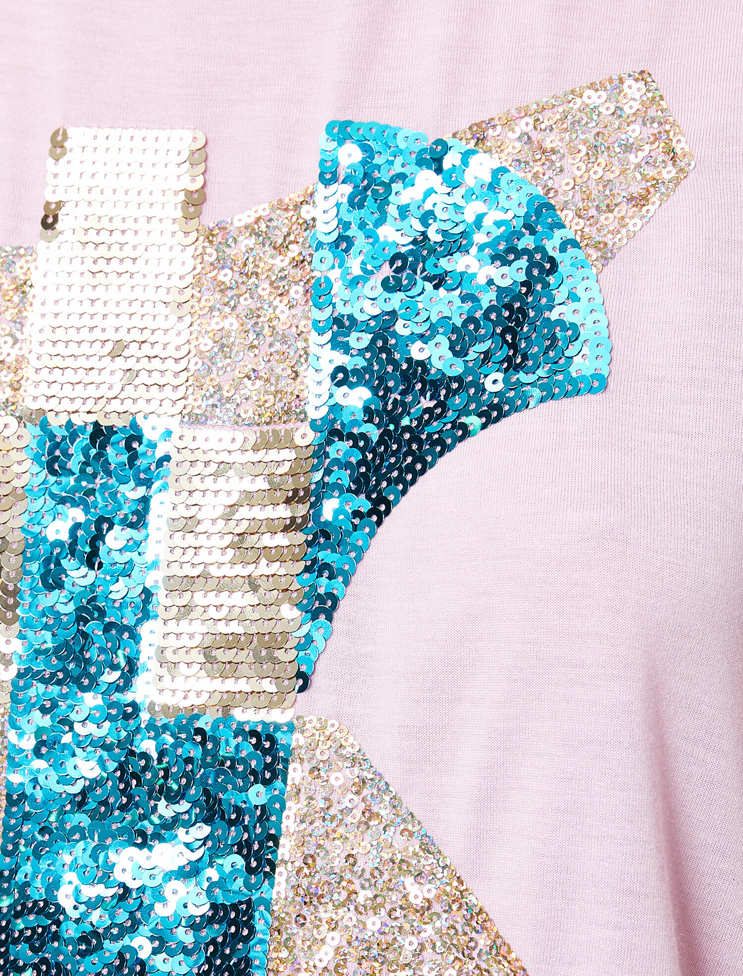   Pul Detaylı Kısa Kollu Tişört