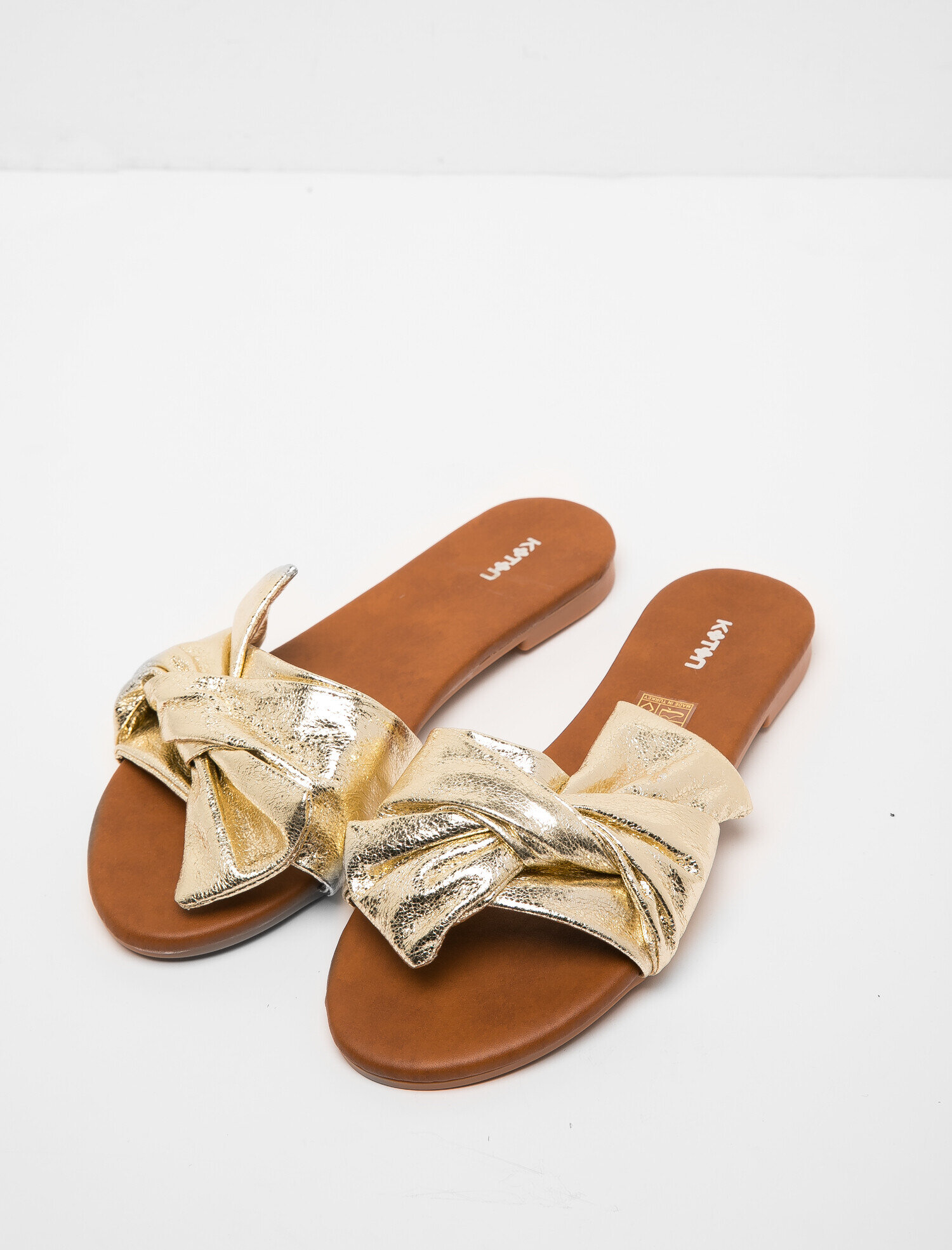  Kadın Fiyonk Detaylı Terlik