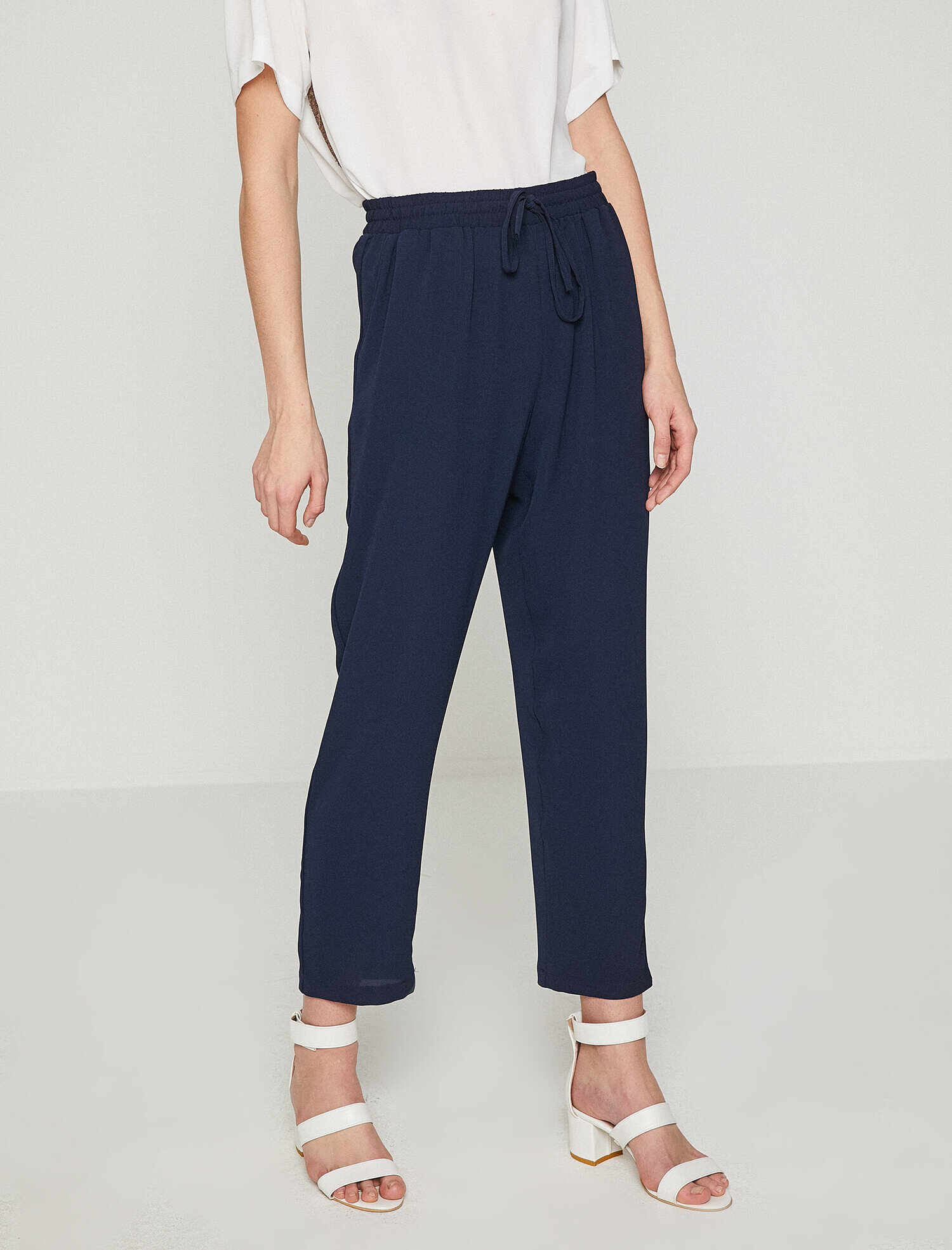   Beli Bağlamalı Pantolon