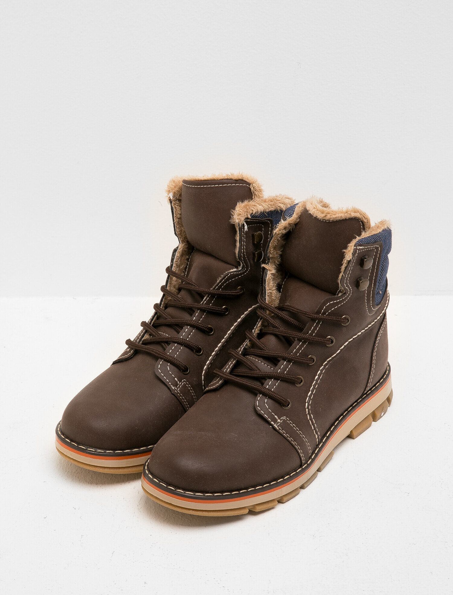  Erkek Bağcıklı Bot