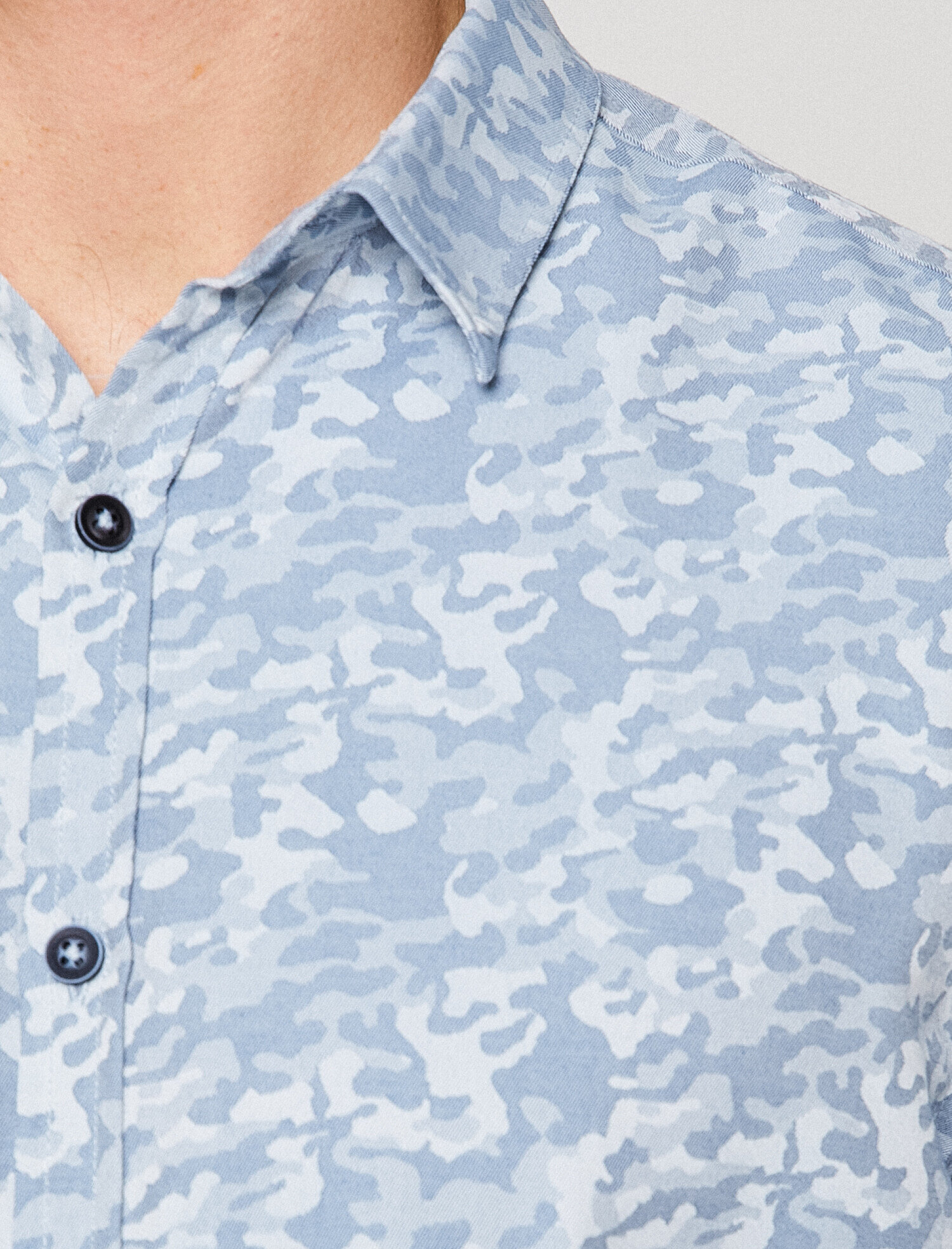   Kamuflaj Desenli Gömlek