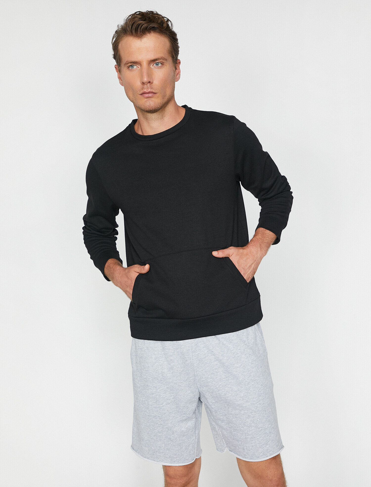   Cep Detaylı Tişört