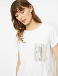 Pul Payet Cep Detaylı Standart Kalıp Bisiklet Yaka Tişört