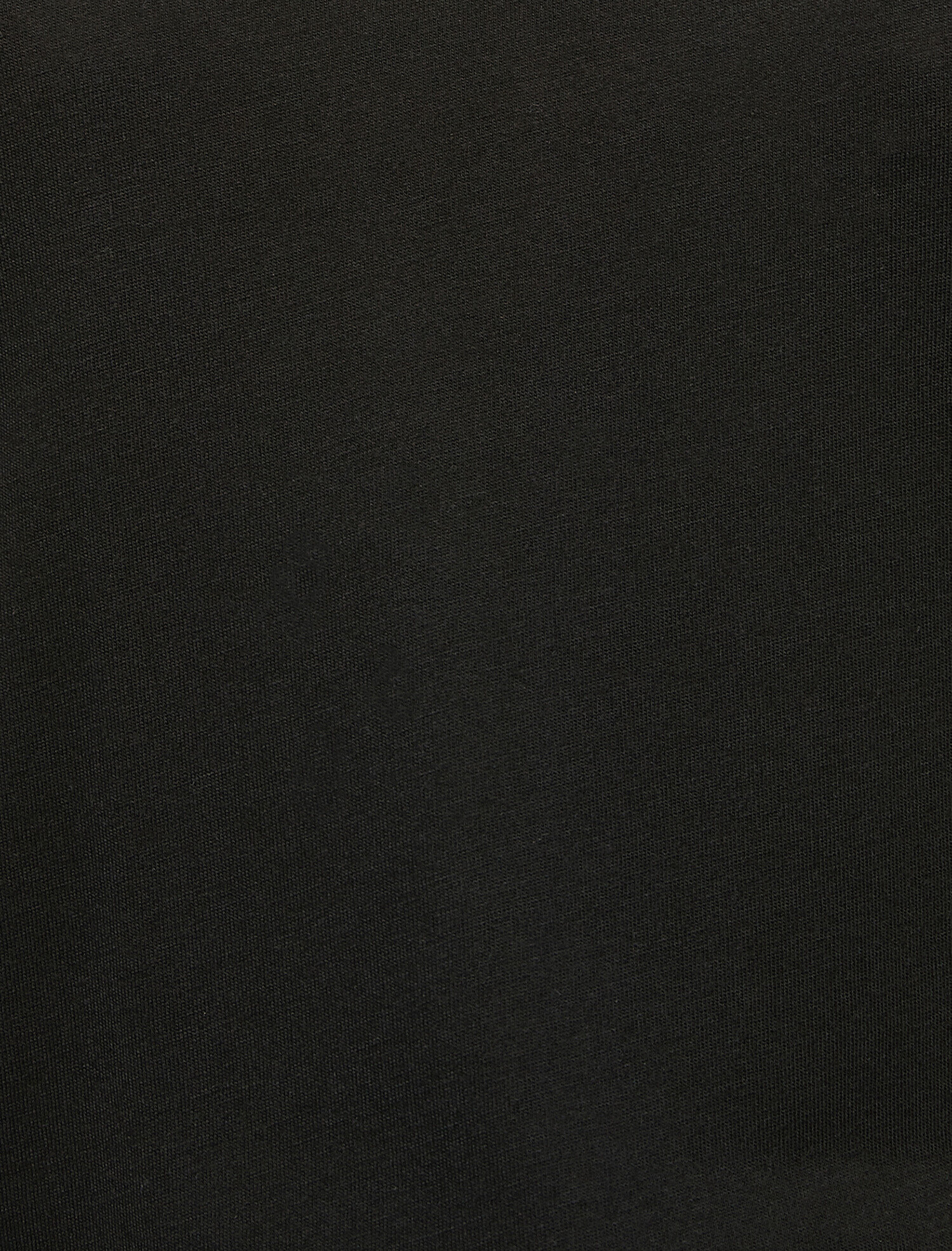   V Yaka Rahat Kalıp Basic Tişört