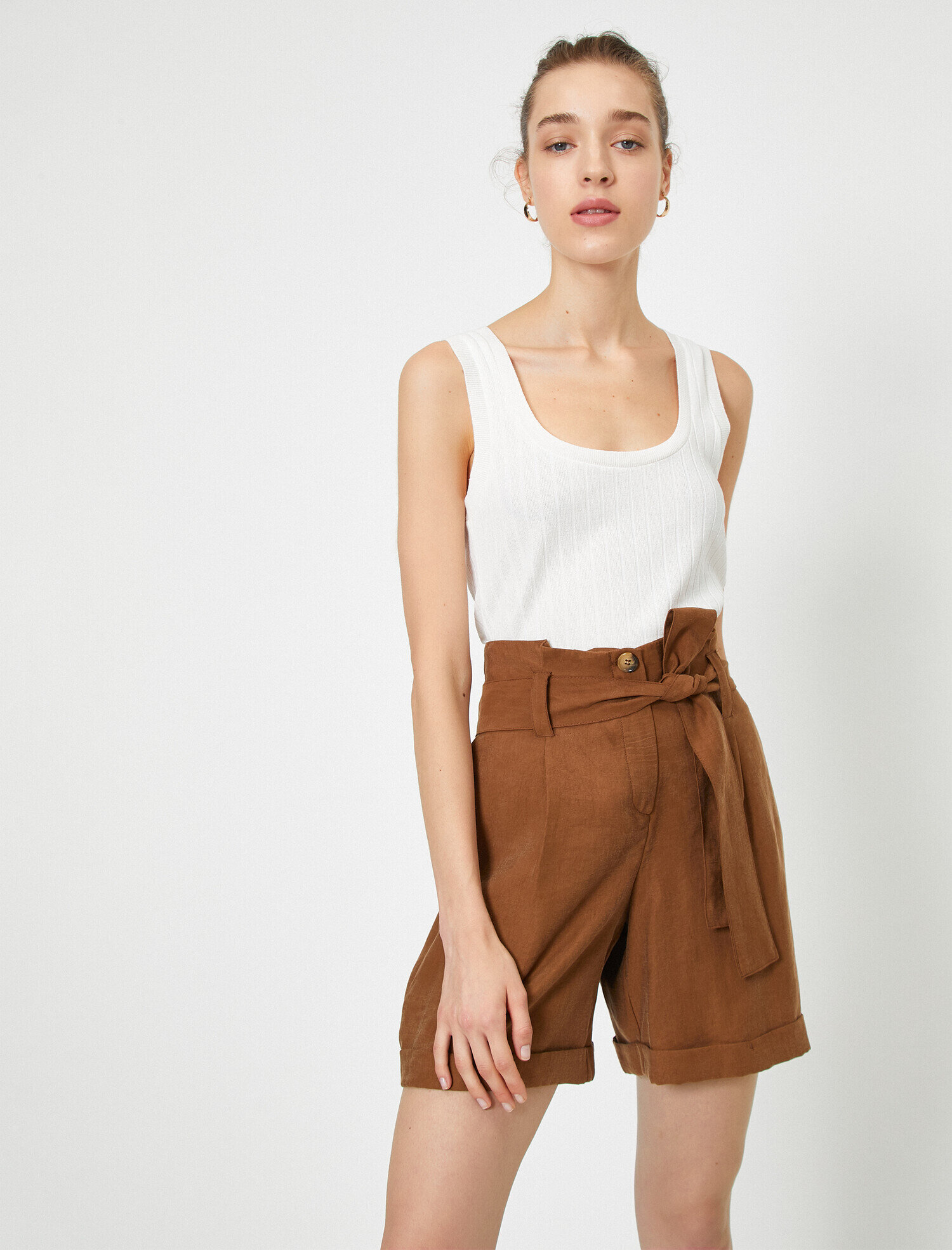   Oyuk Yaka Kolsuz Atlet