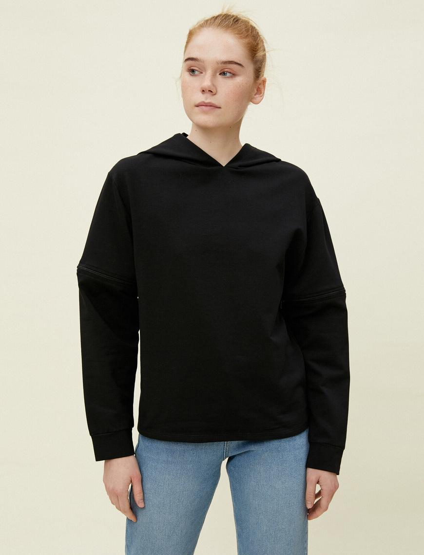   Kapüşonlu Kol Yırtık Detaylı Sweatshirt