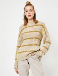 Sırt Detaylı Triko Kazak