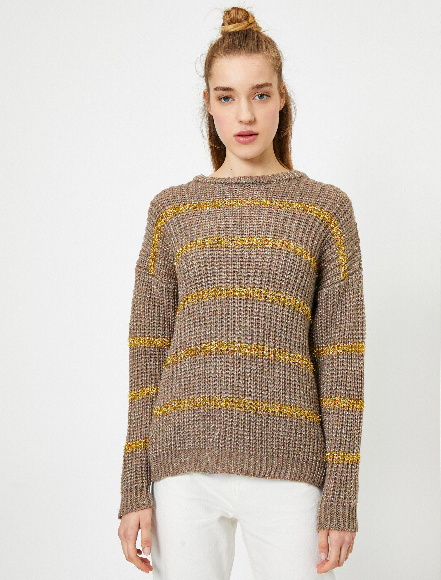   Sırt Detaylı Triko Kazak