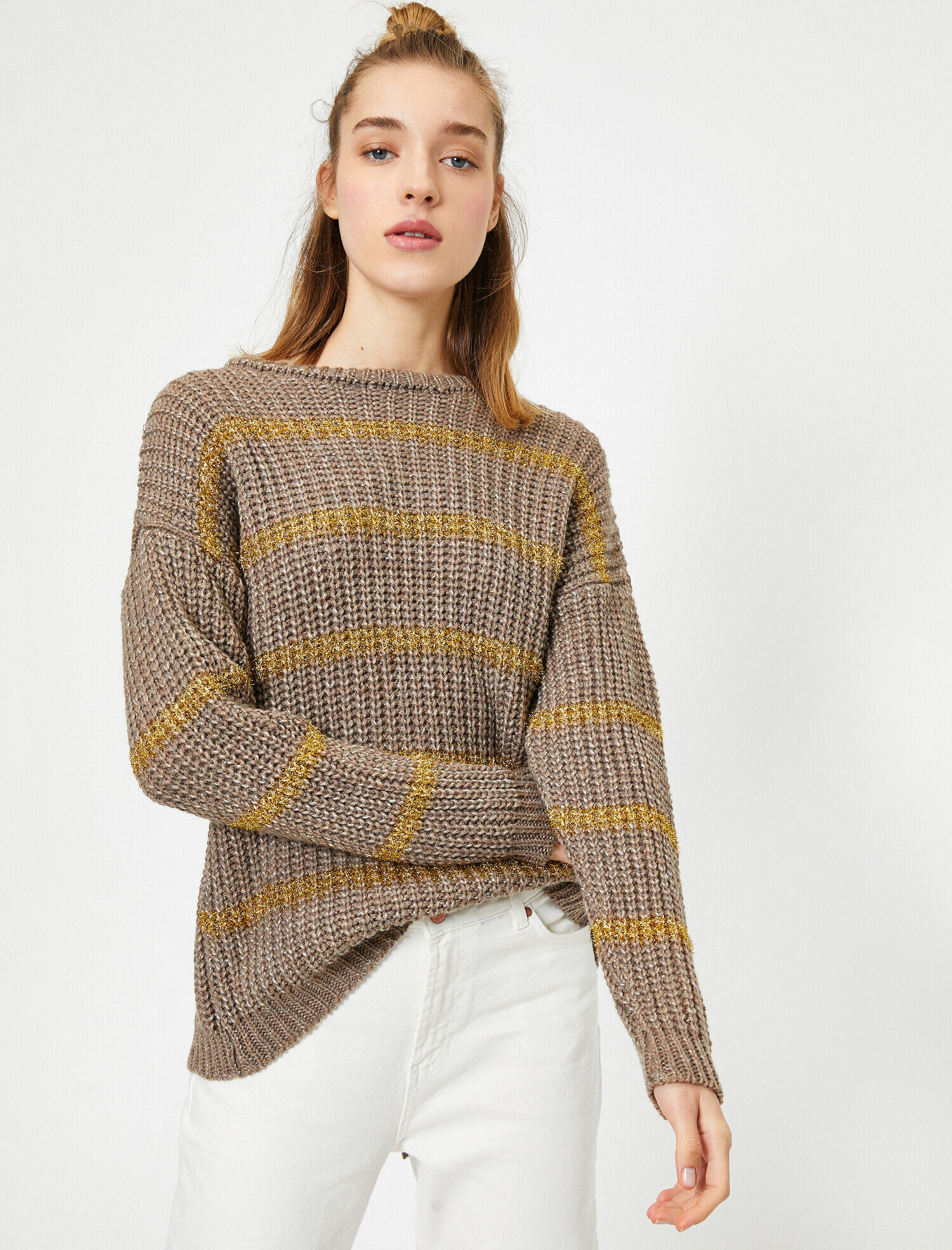   Sırt Detaylı Triko Kazak