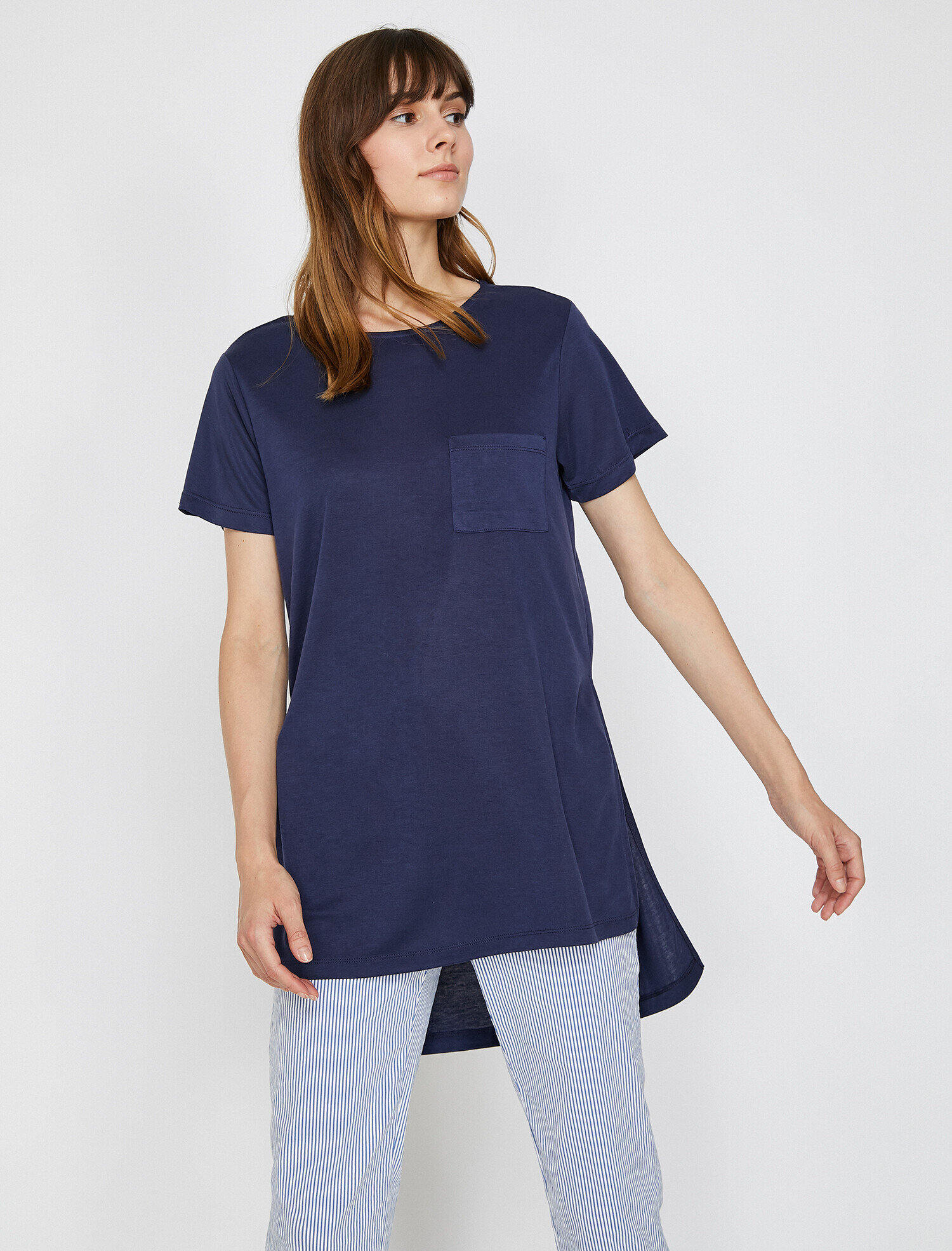   Cep Detaylı Tişört