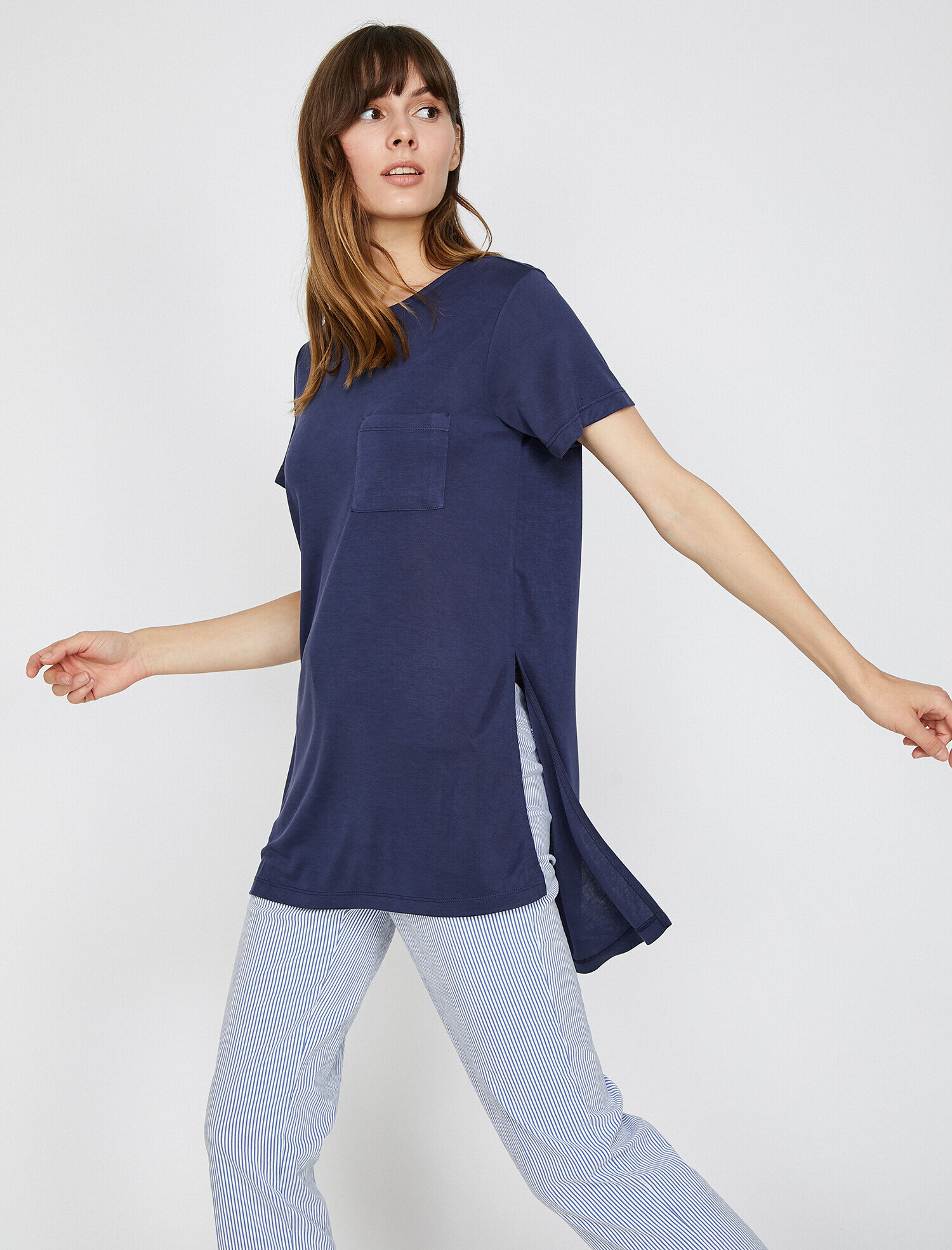   Cep Detaylı Tişört