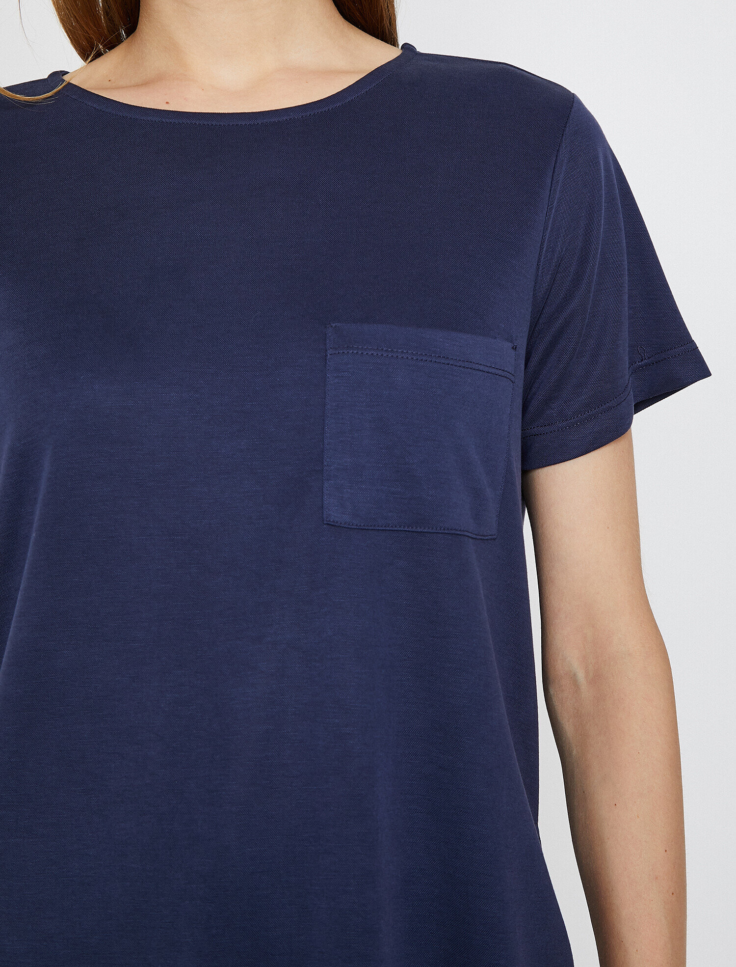   Cep Detaylı Tişört