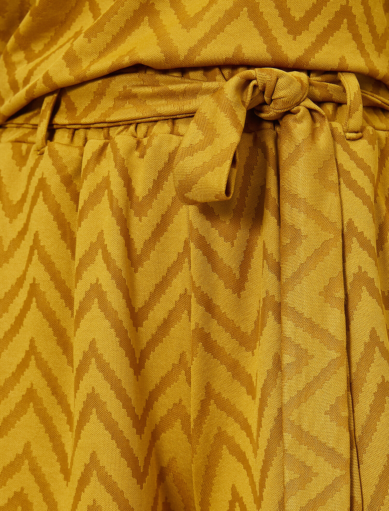   Kumaş Detaylı Bağlamalı Pantolon