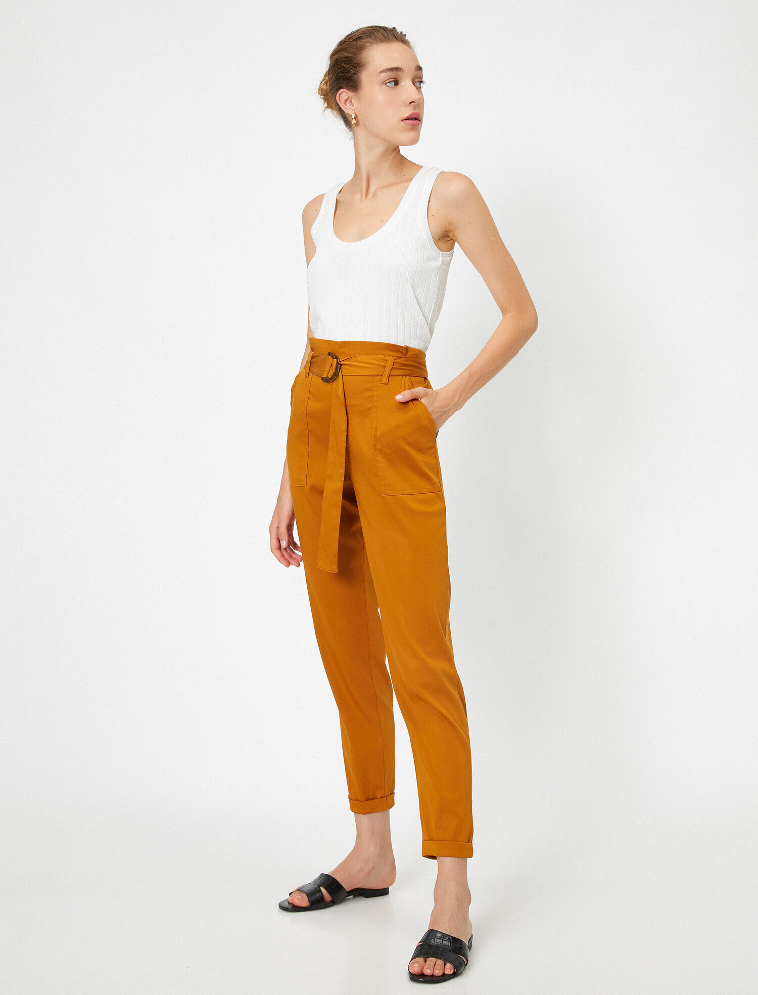   Kemer Detaylı Yüksek Bel Pamuklu Dokuma Pantolon